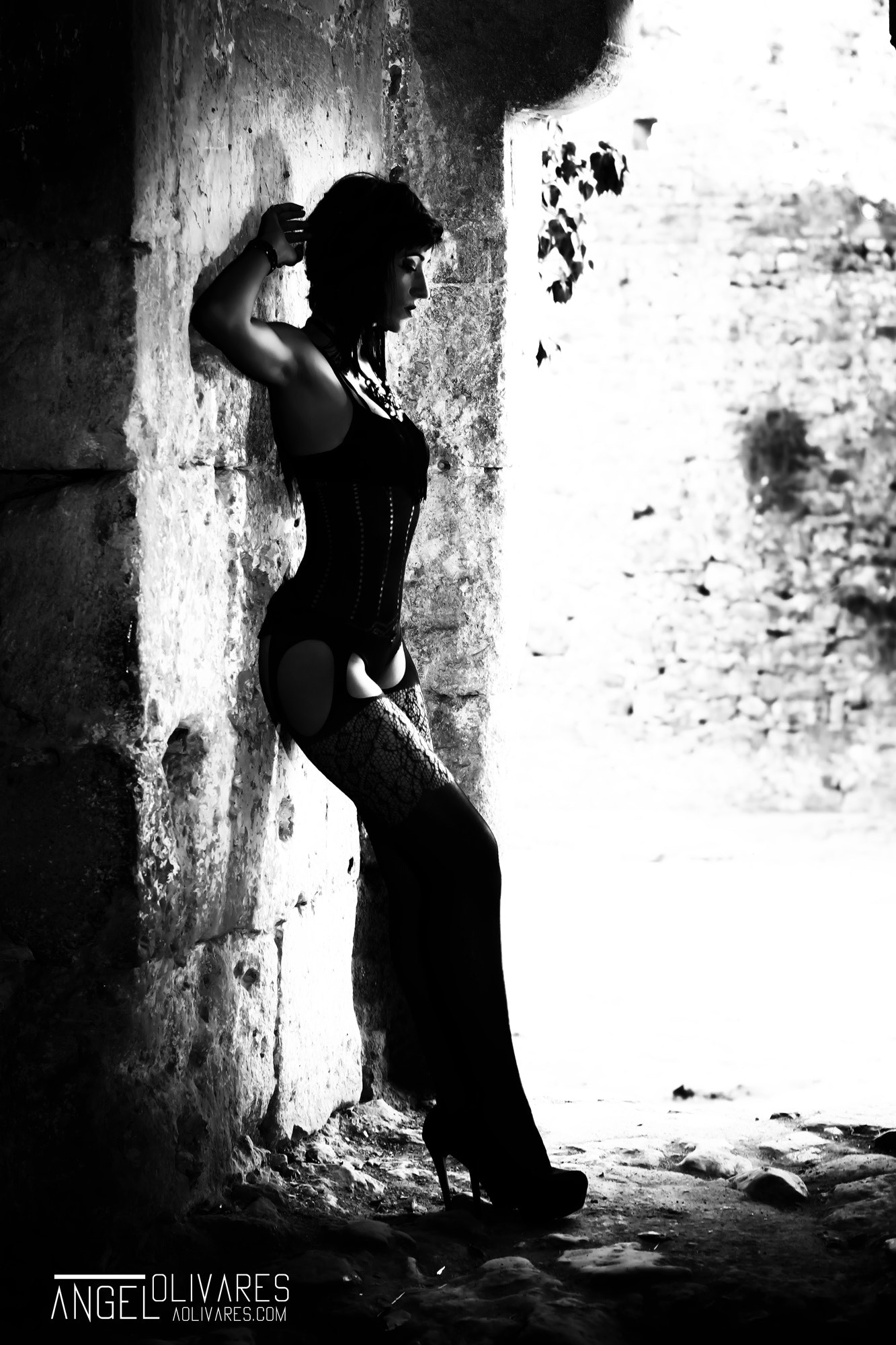 Sony ILCA-77M2 + Sony 50mm F1.4 sample photo. "lo que tu llamas sombra es la luz que no ves" fotografía: Ángel olivares photography