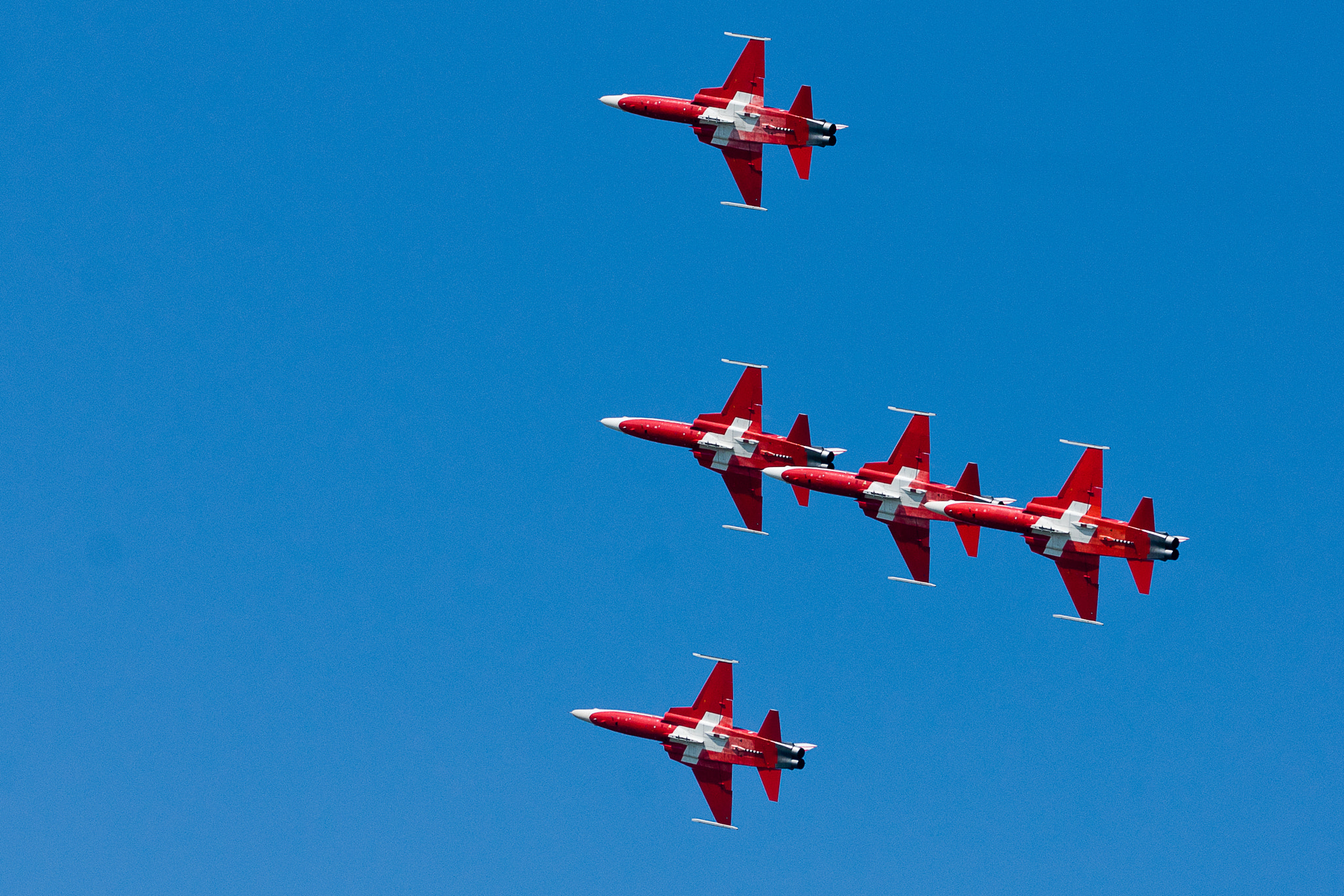 Sony Alpha DSLR-A700 + Sony 70-400mm F4-5.6 G SSM sample photo. Patrouille suisse photography