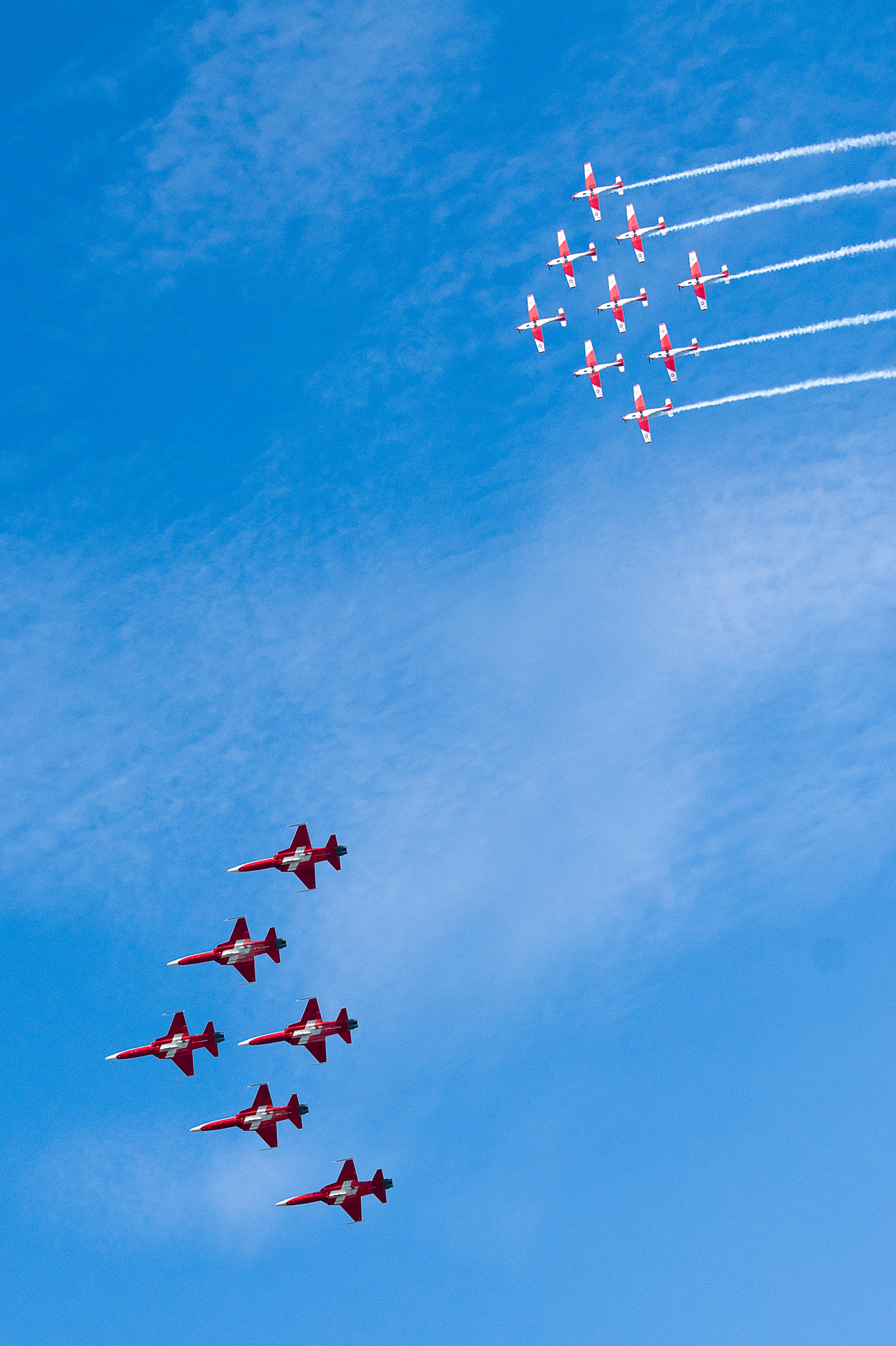 Sony Alpha DSLR-A700 + Sony 70-400mm F4-5.6 G SSM sample photo. Patrouille suisse photography