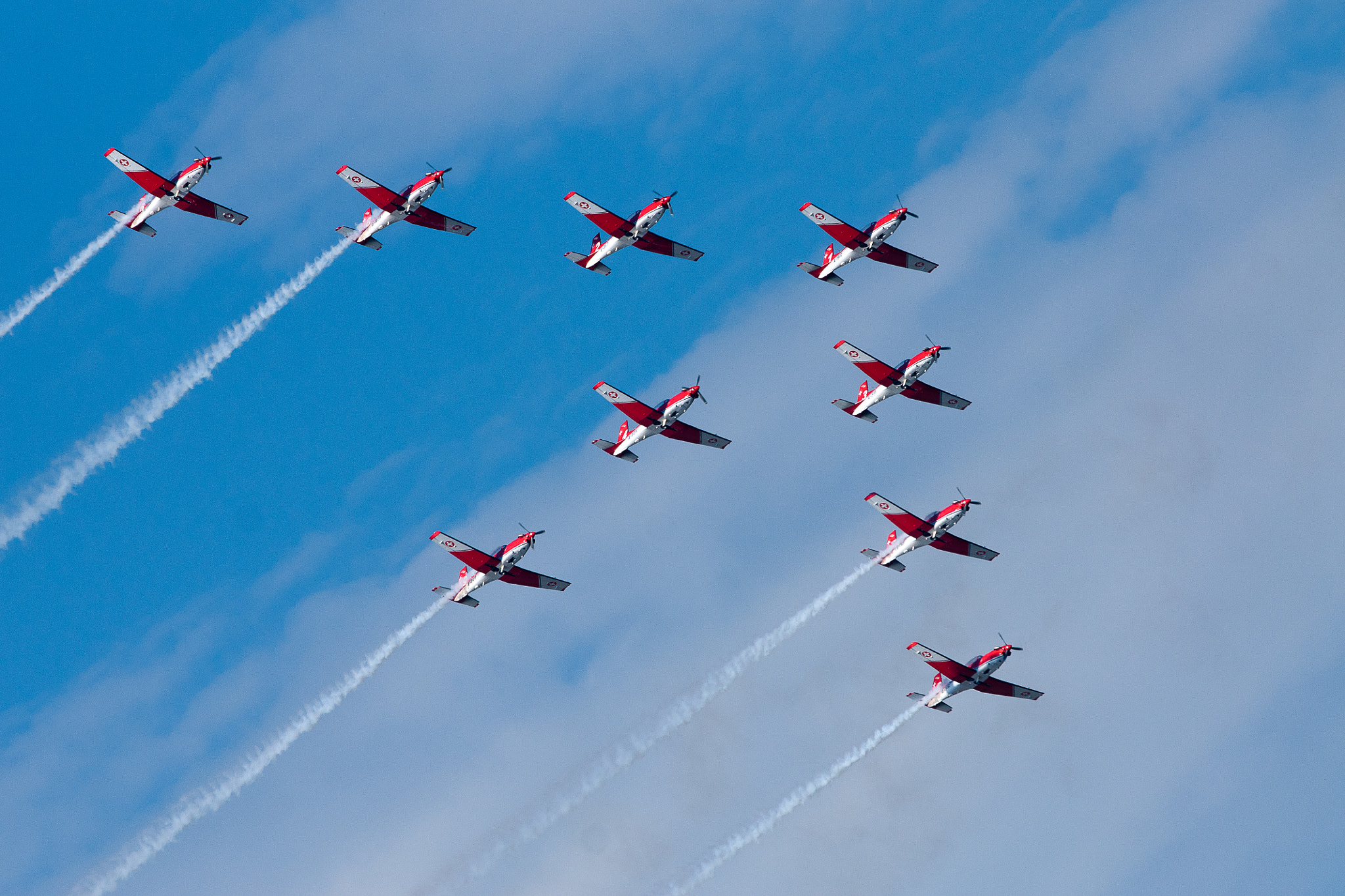 Sony Alpha DSLR-A700 + Sony 70-400mm F4-5.6 G SSM sample photo. Patrouille suisse photography