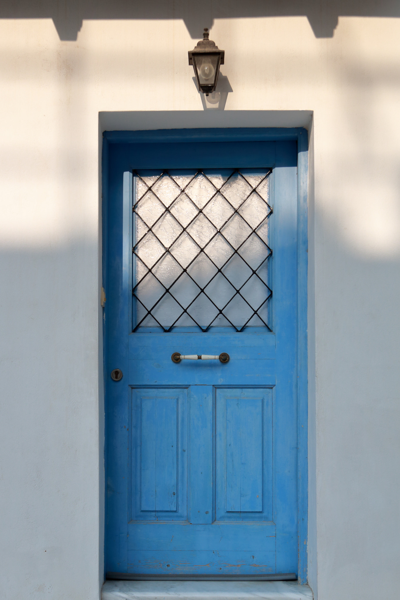 Canon EF 24-85mm F3.5-4.5 USM sample photo. Blue door photography