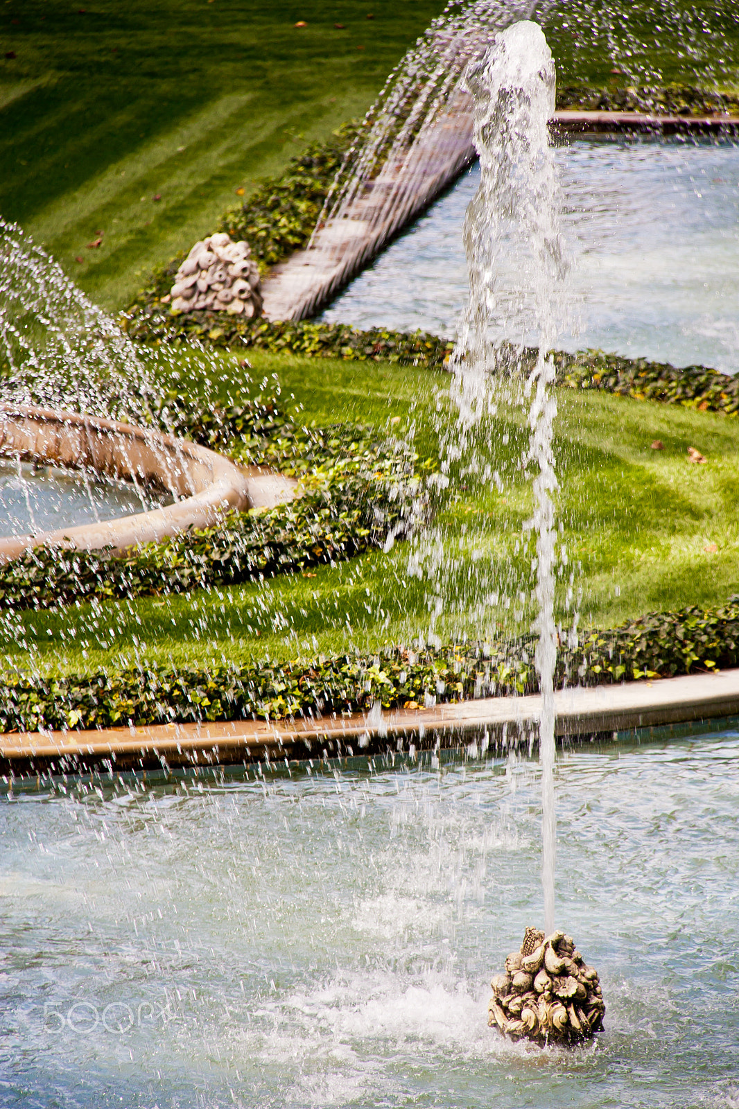 Canon EOS 450D (EOS Rebel XSi / EOS Kiss X2) sample photo. Fountain spout large photography