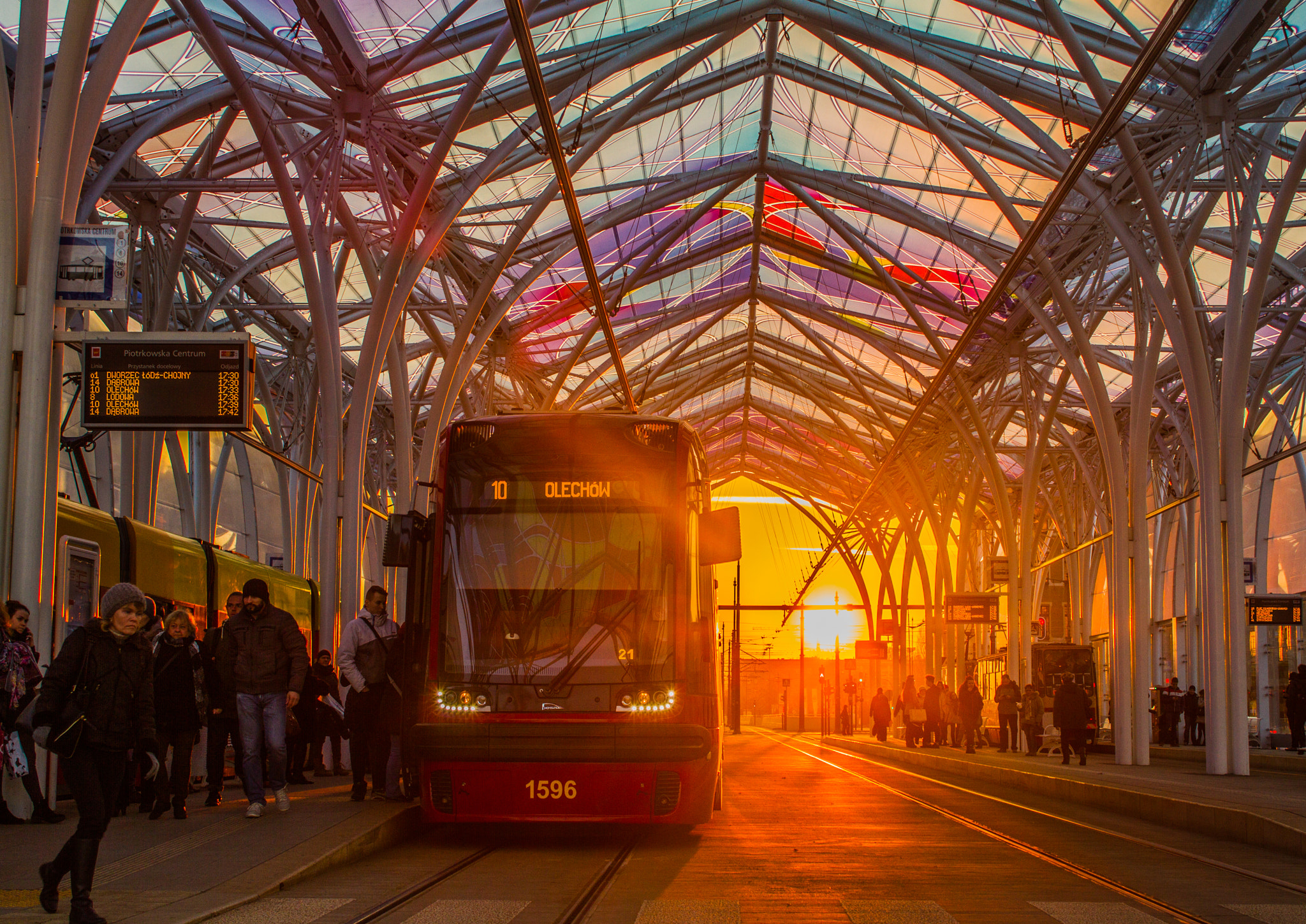 Canon EF-S 18-55mm F3.5-5.6 III sample photo. Lodz tram station photography