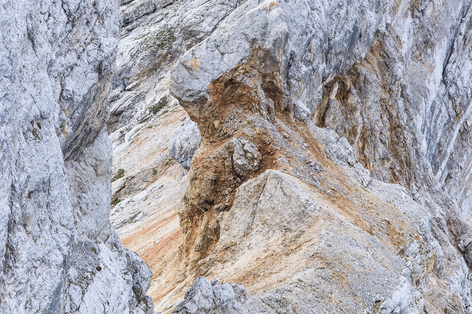 Tele-Elmar-M 135mm f/4 (II) sample photo. Dolomites' appearance, 2810 mt, italy photography