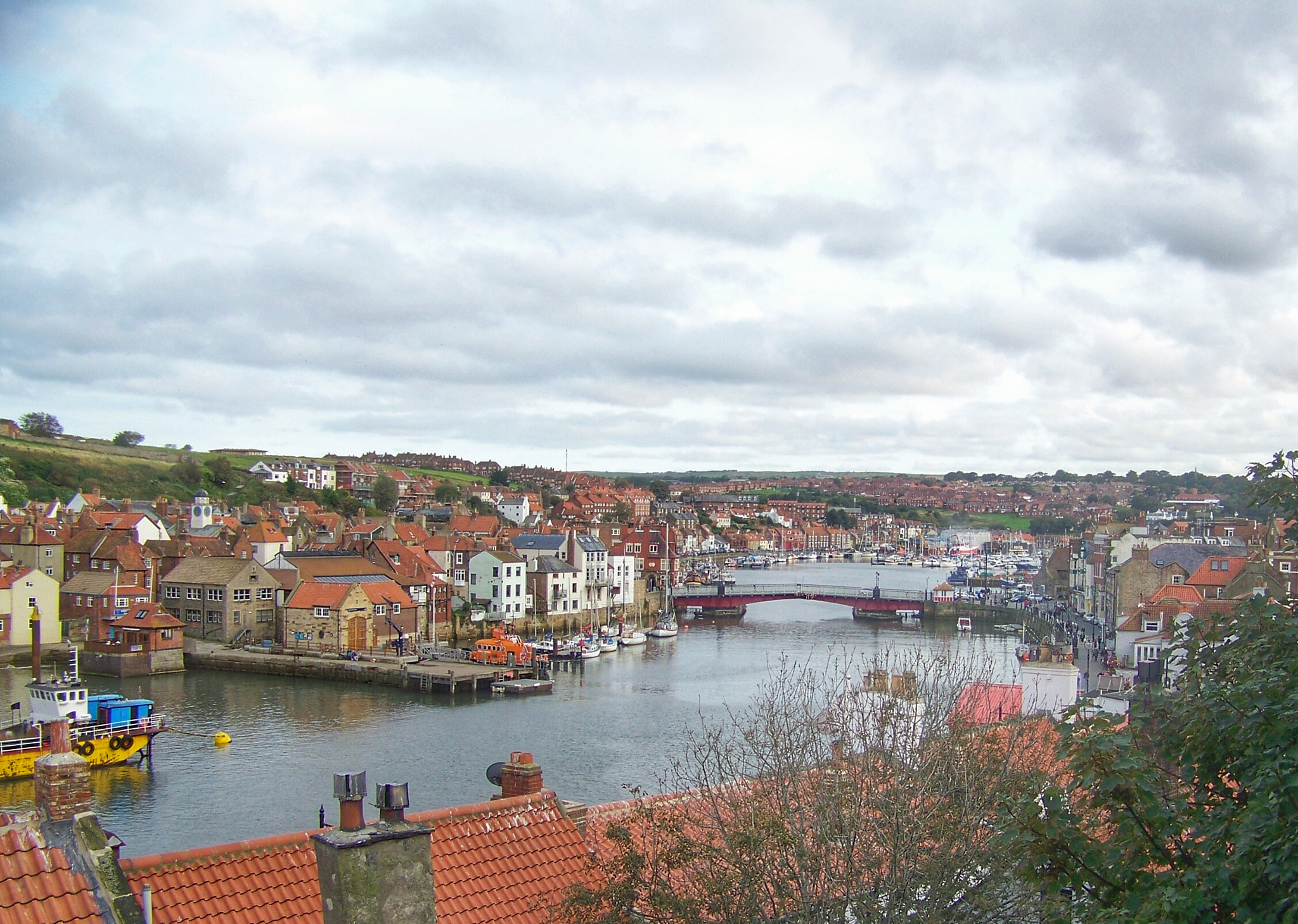 Kodak Z712 IS ZOOM DIGITAL CAMERA sample photo. Whitby harbour photography