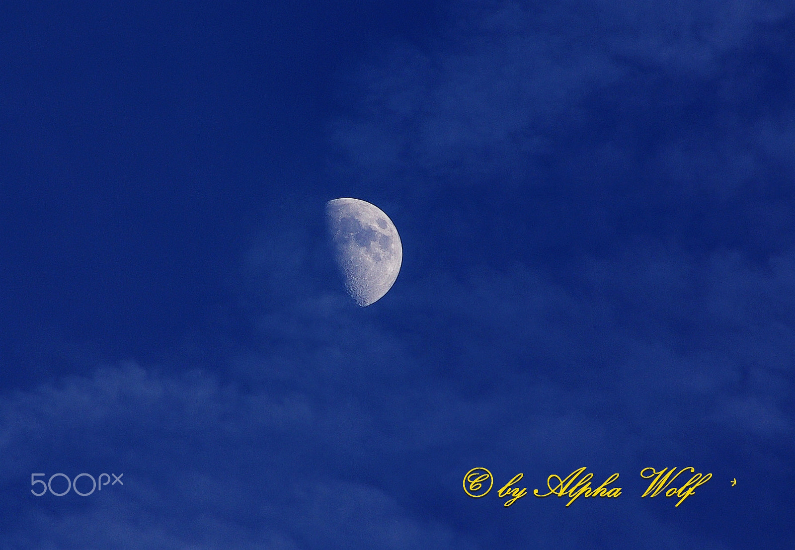 Pentax K10D + Sigma 18-200mm F3.5-6.3 DC sample photo. Moon photography