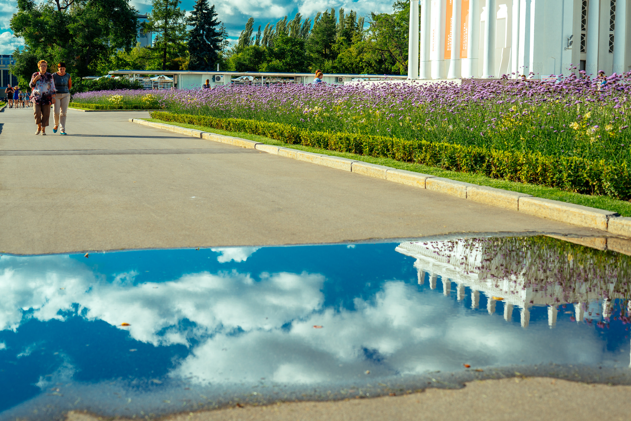 Sony a7R II + Sony 50mm F1.4 sample photo. Moscow reflections photography