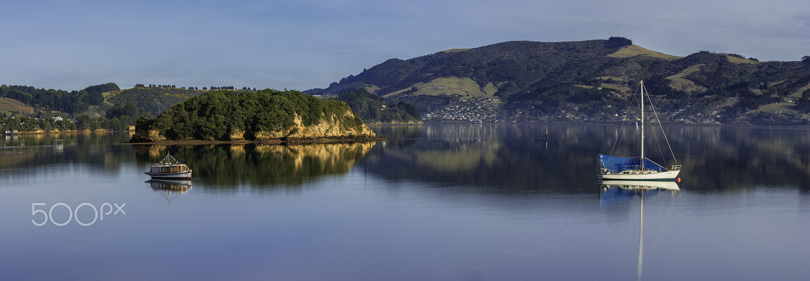 AF-S Zoom-Nikkor 80-200mm f/2.8D IF-ED sample photo. View from portobello photography