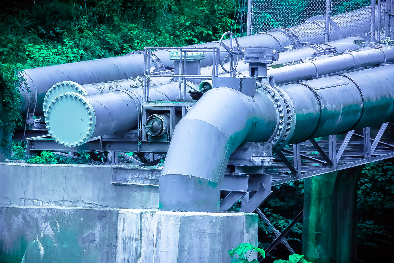 Sony a5100 sample photo. Pipes photography