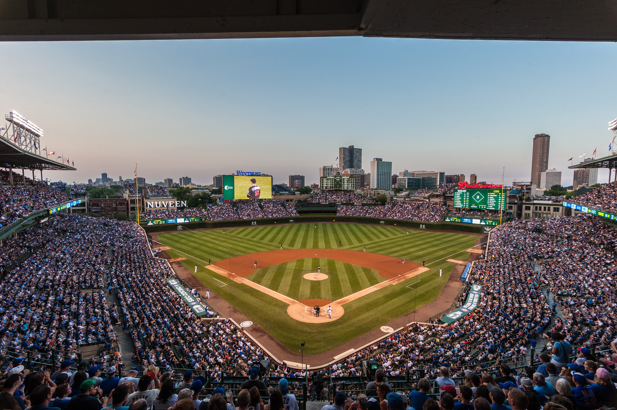 Nikon D700 + Tokina AT-X 17-35mm F4 Pro FX sample photo. Wrigley field photography