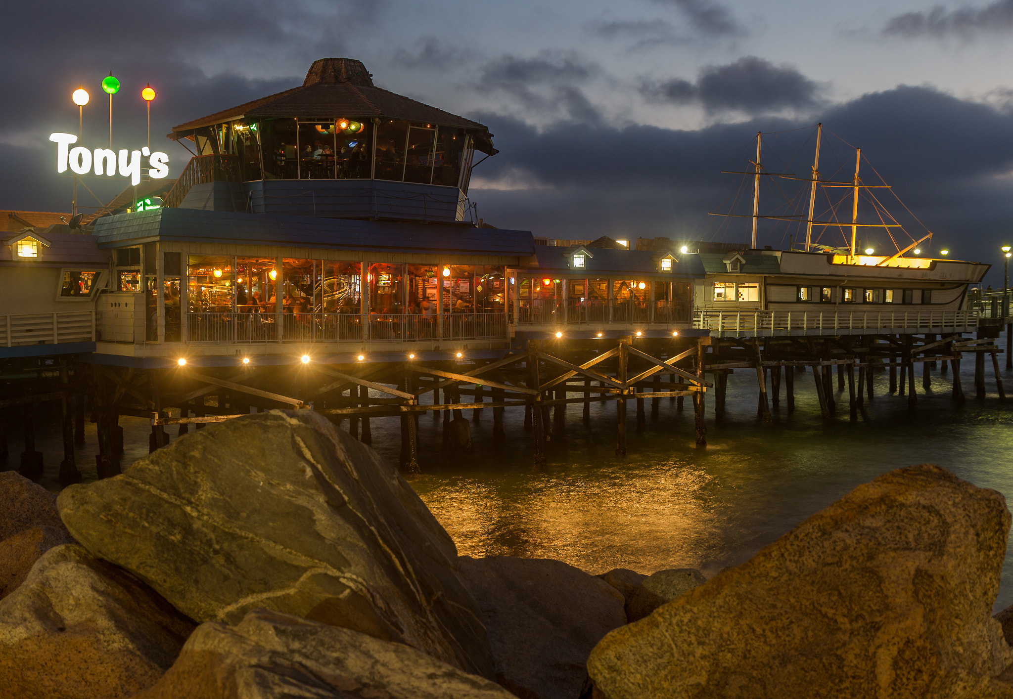 Canon EF-S 17-55mm F2.8 IS USM sample photo. Tony's photography