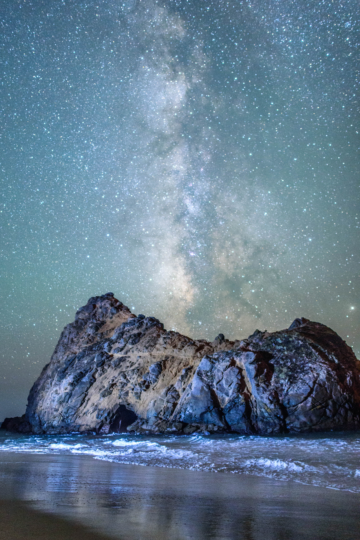 Samyang 12mm F2.8 ED AS NCS Fisheye sample photo. Milky way at pfeiffer beach photography
