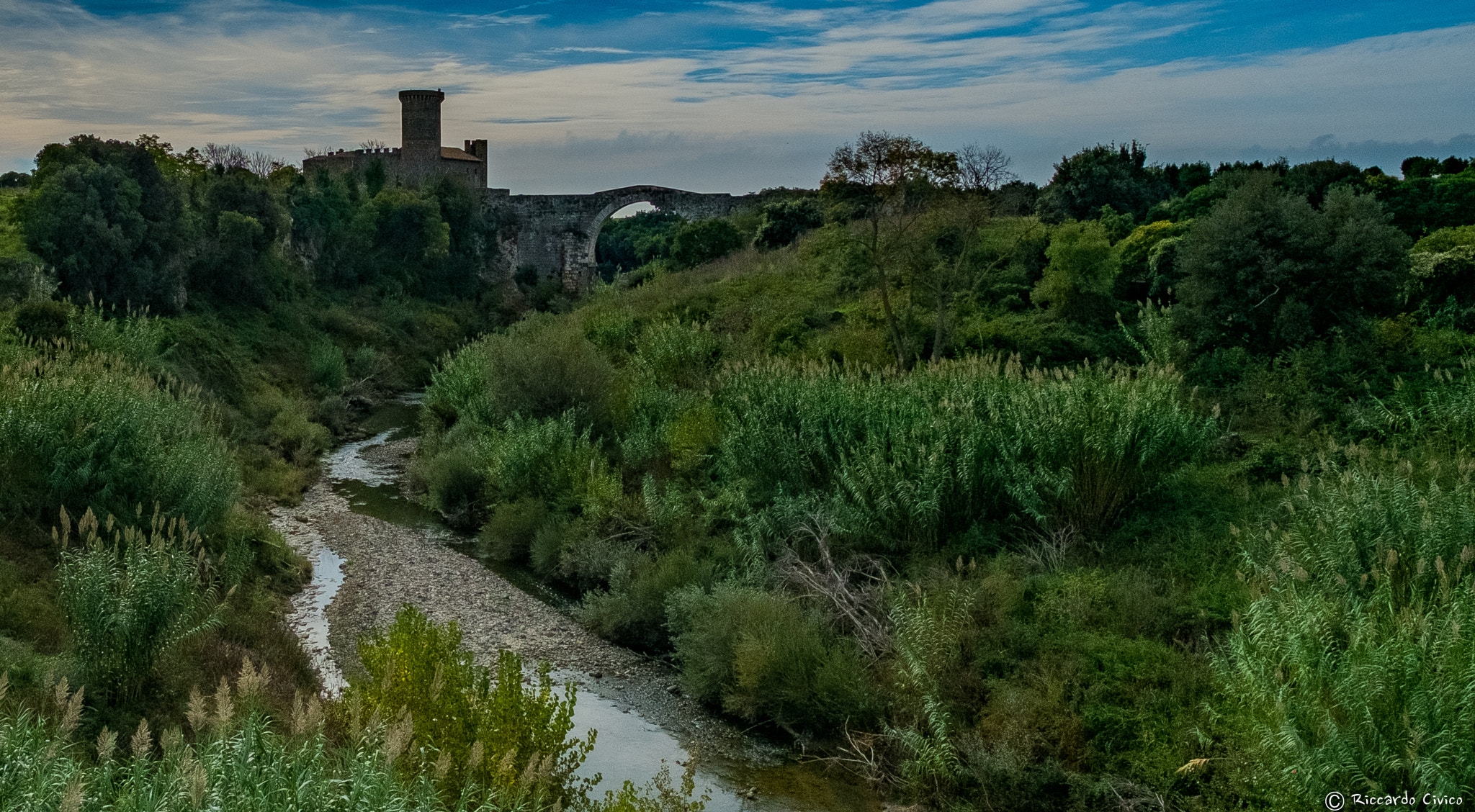 Fujifilm X-E1 + Fujifilm XF 14mm F2.8 R sample photo. Castello dell'abbadia photography