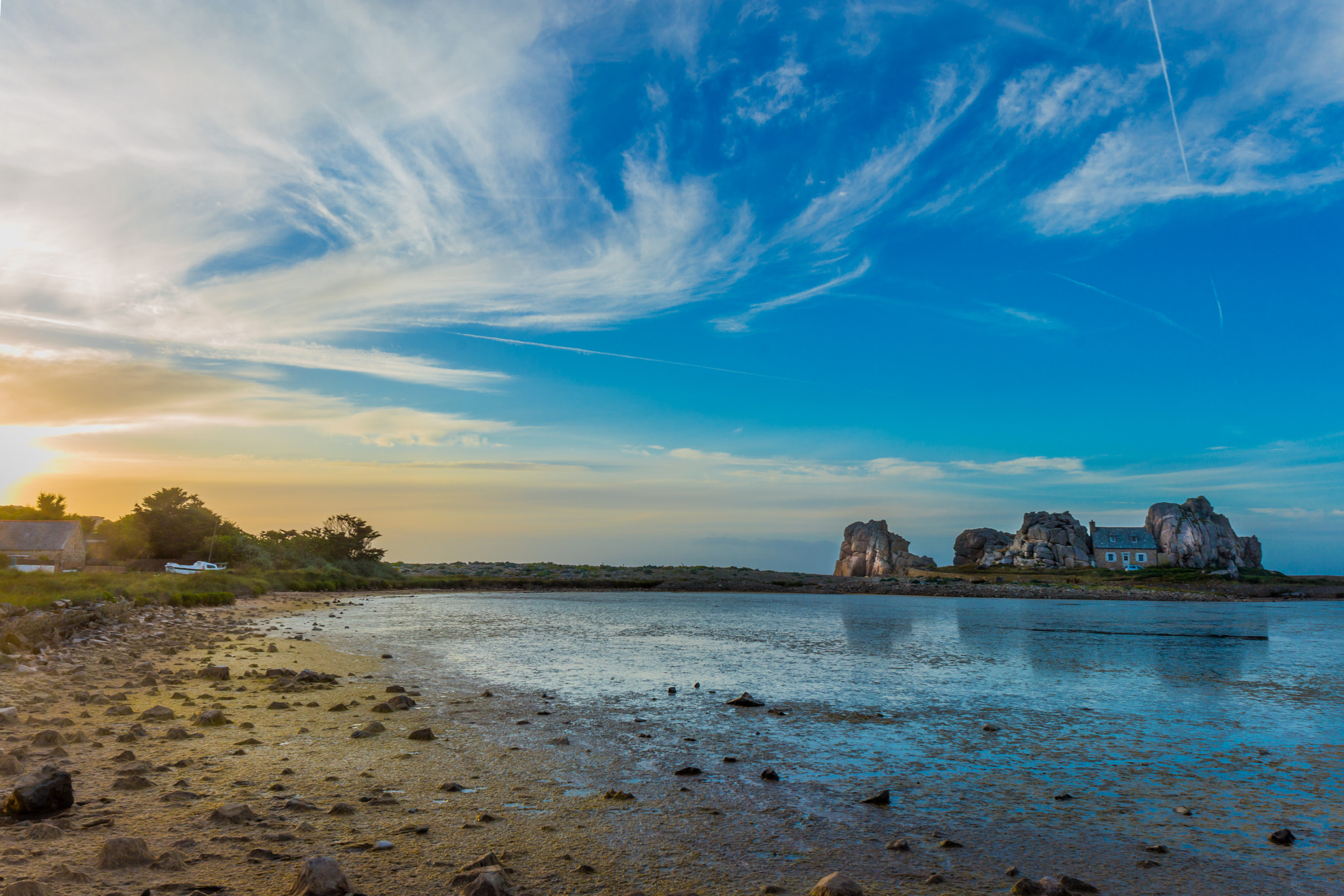 Canon EF 24-70mm F4L IS USM sample photo. The house in the rock photography