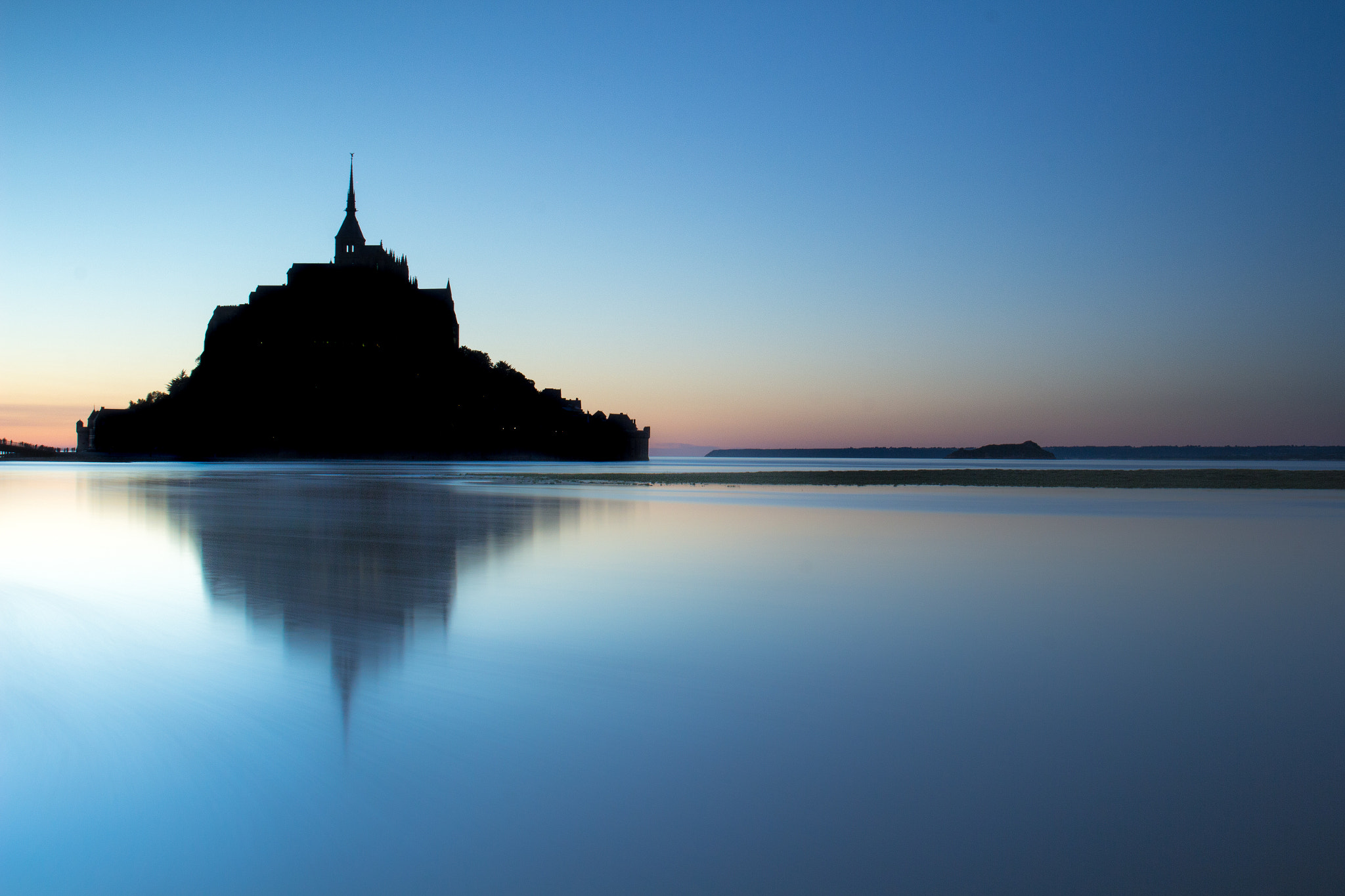 Canon EF 24-70mm F4L IS USM sample photo. The silhouette photography