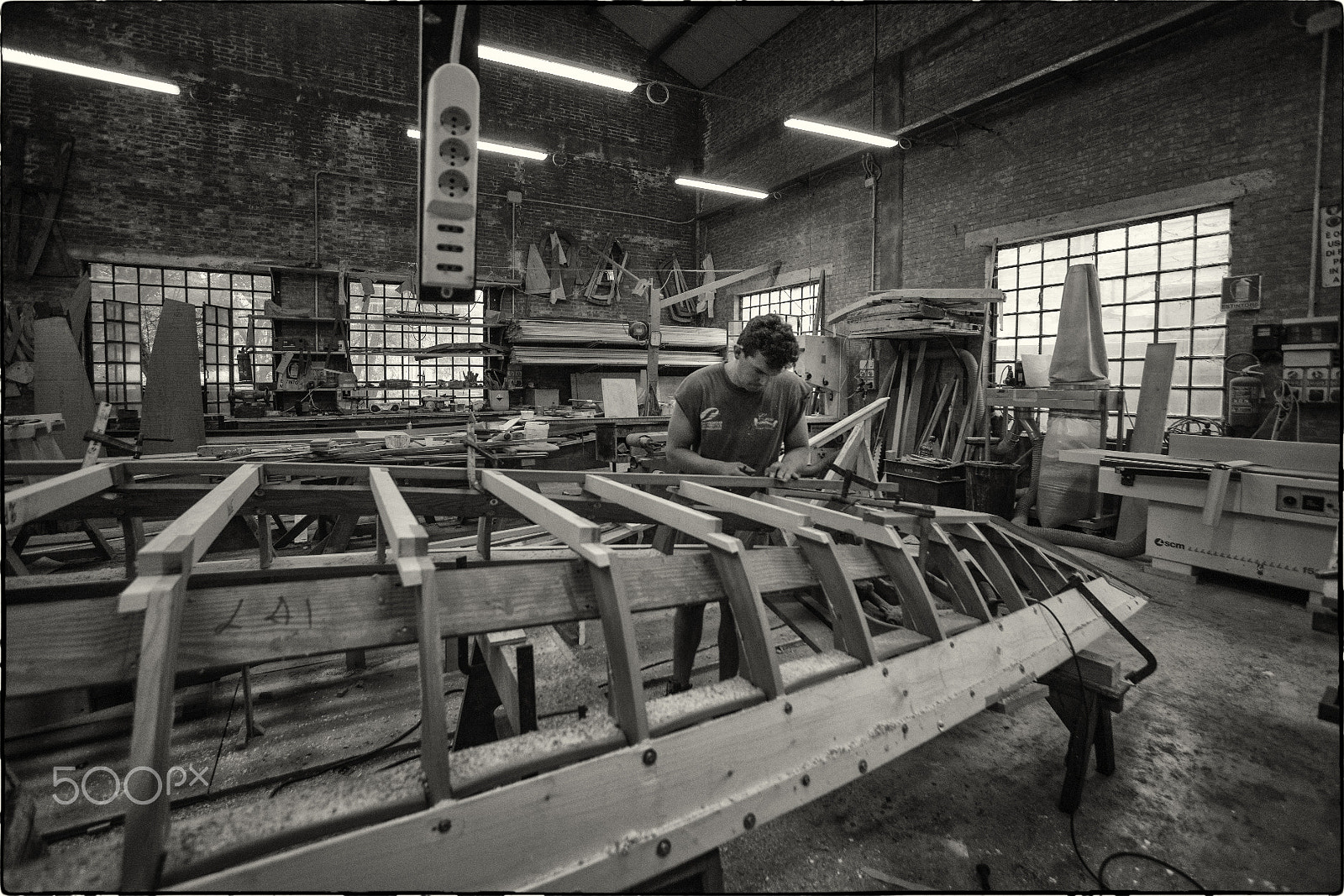 Sigma 15-30mm f/3.5-4.5 EX DG Aspherical sample photo. Francesco hand produces gondolas in venice, 2016 photography