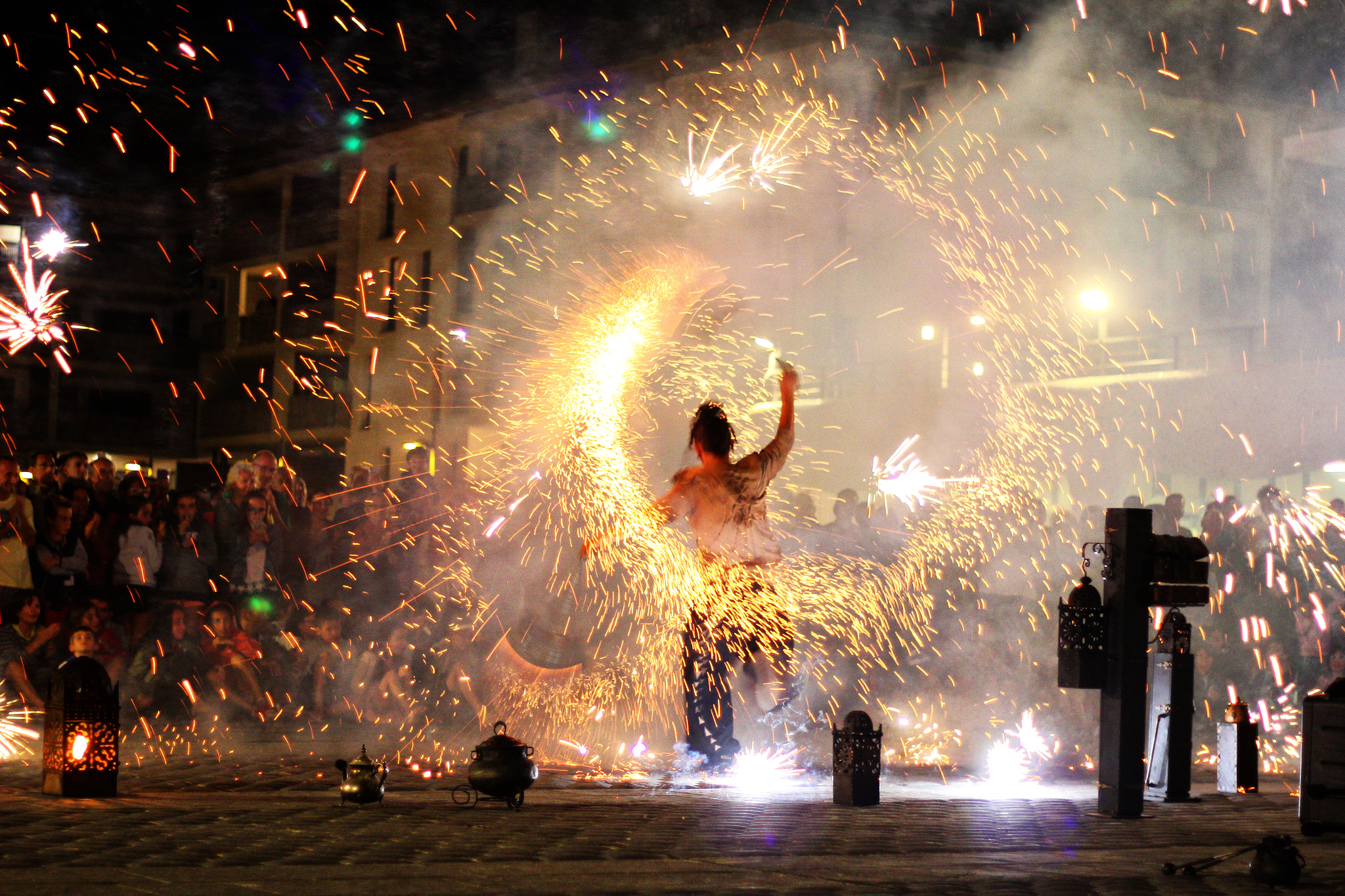 Canon EOS 60D + Canon EF 50mm F1.8 II sample photo. Spectacle de feu photography