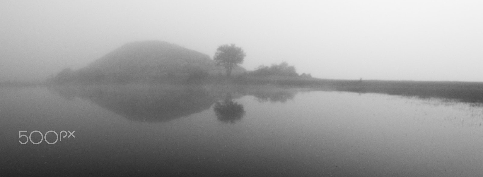 Samyang 14mm F2.8 ED AS IF UMC sample photo. Fog and water photography