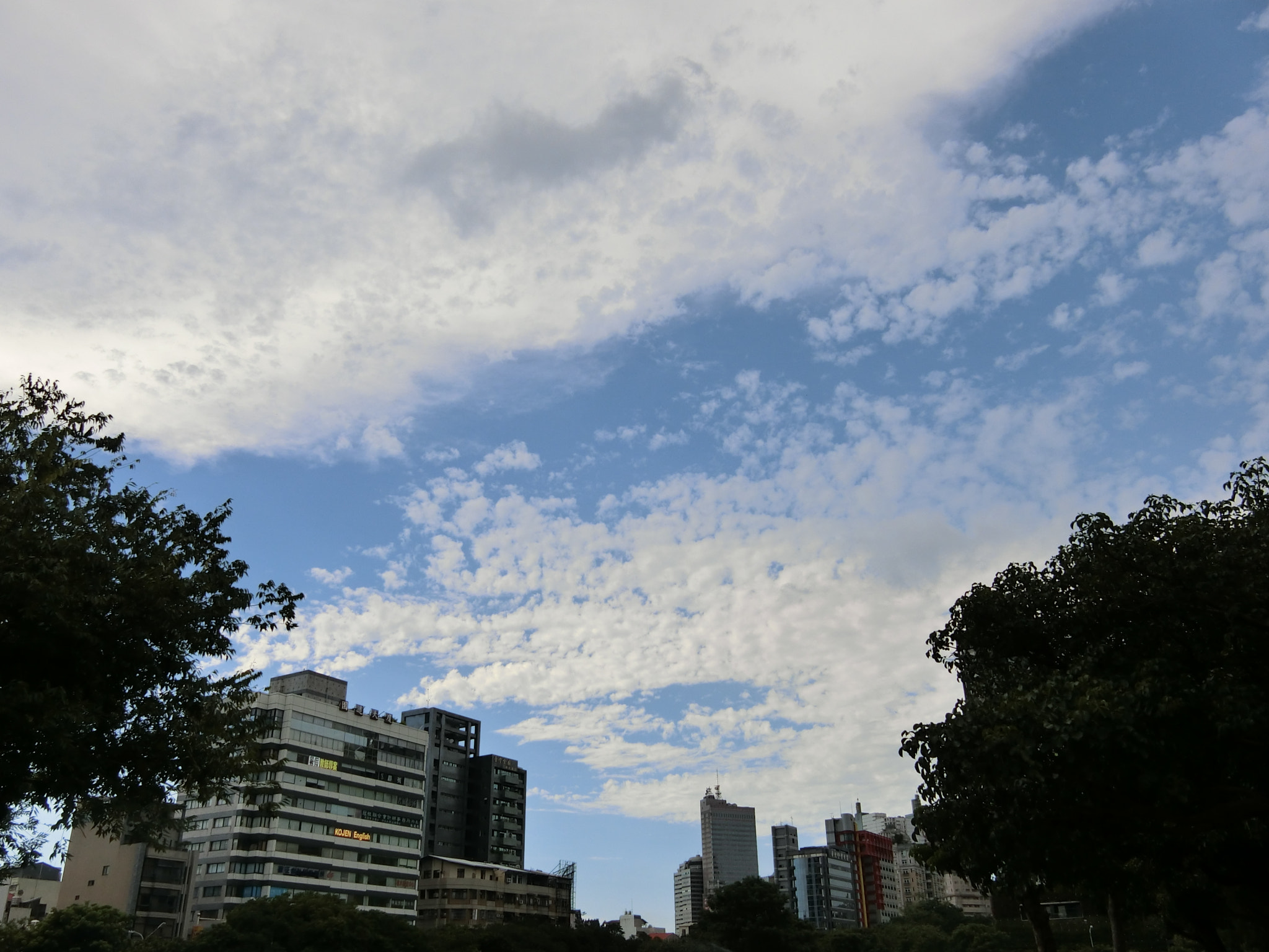 CASIO EX-100 sample photo. 天空 photography