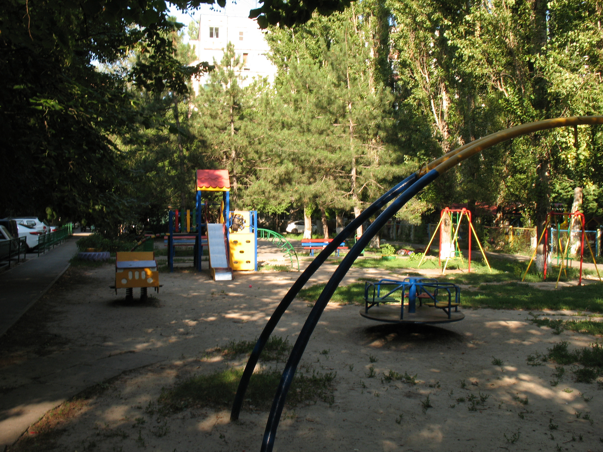 Canon POWERSHOT A630 sample photo. Children's playground near the house . photography