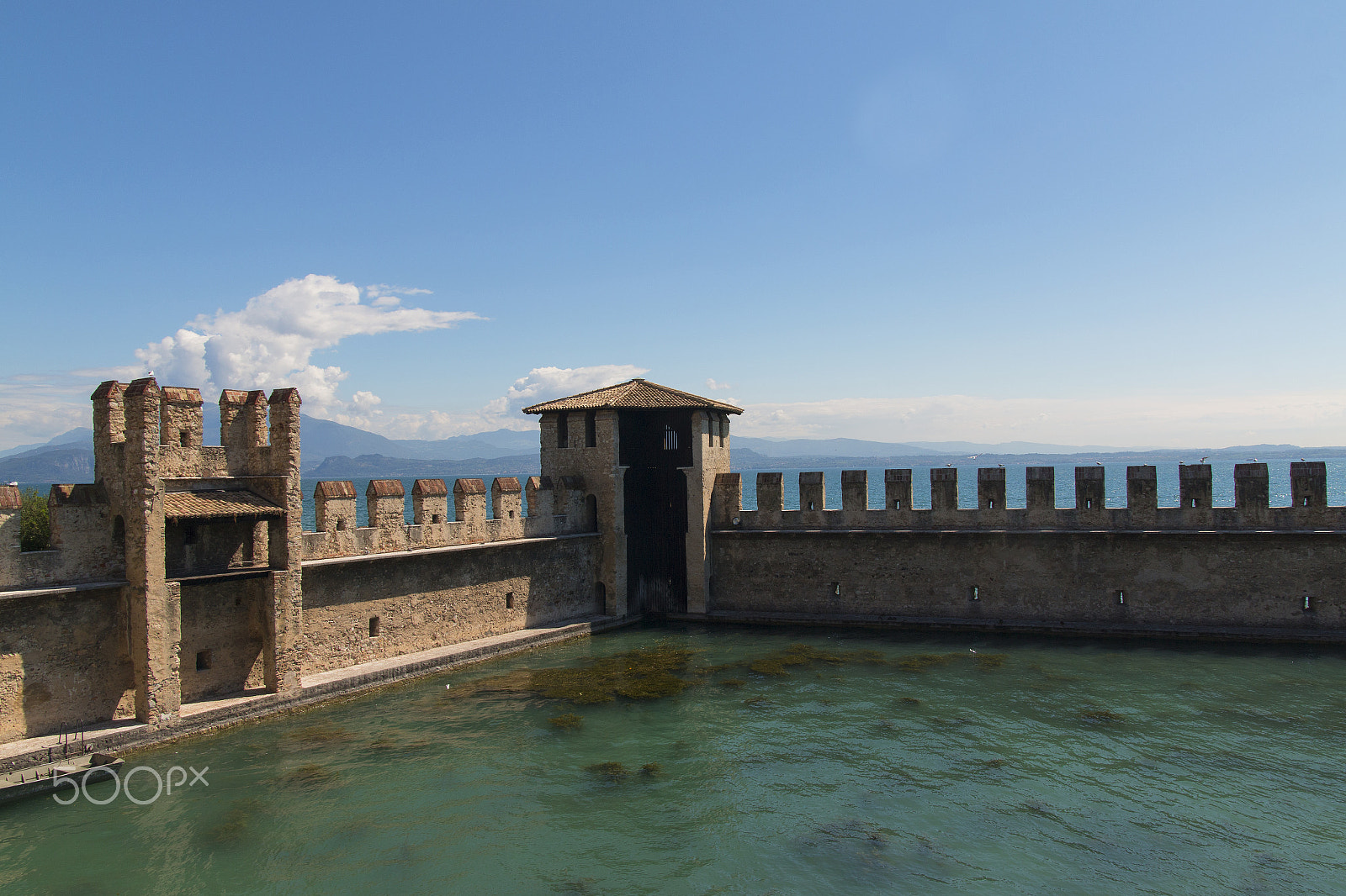 Sigma 17-70mm F2.8-4 DC Macro OS HSM sample photo. Rocco scagliera, sirmione, italy photography