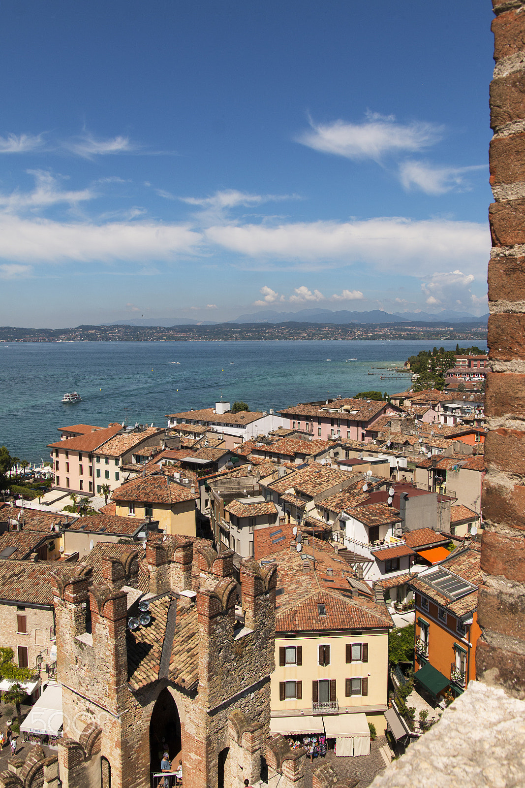Sigma 17-70mm F2.8-4 DC Macro OS HSM sample photo. Sirmione, italy photography
