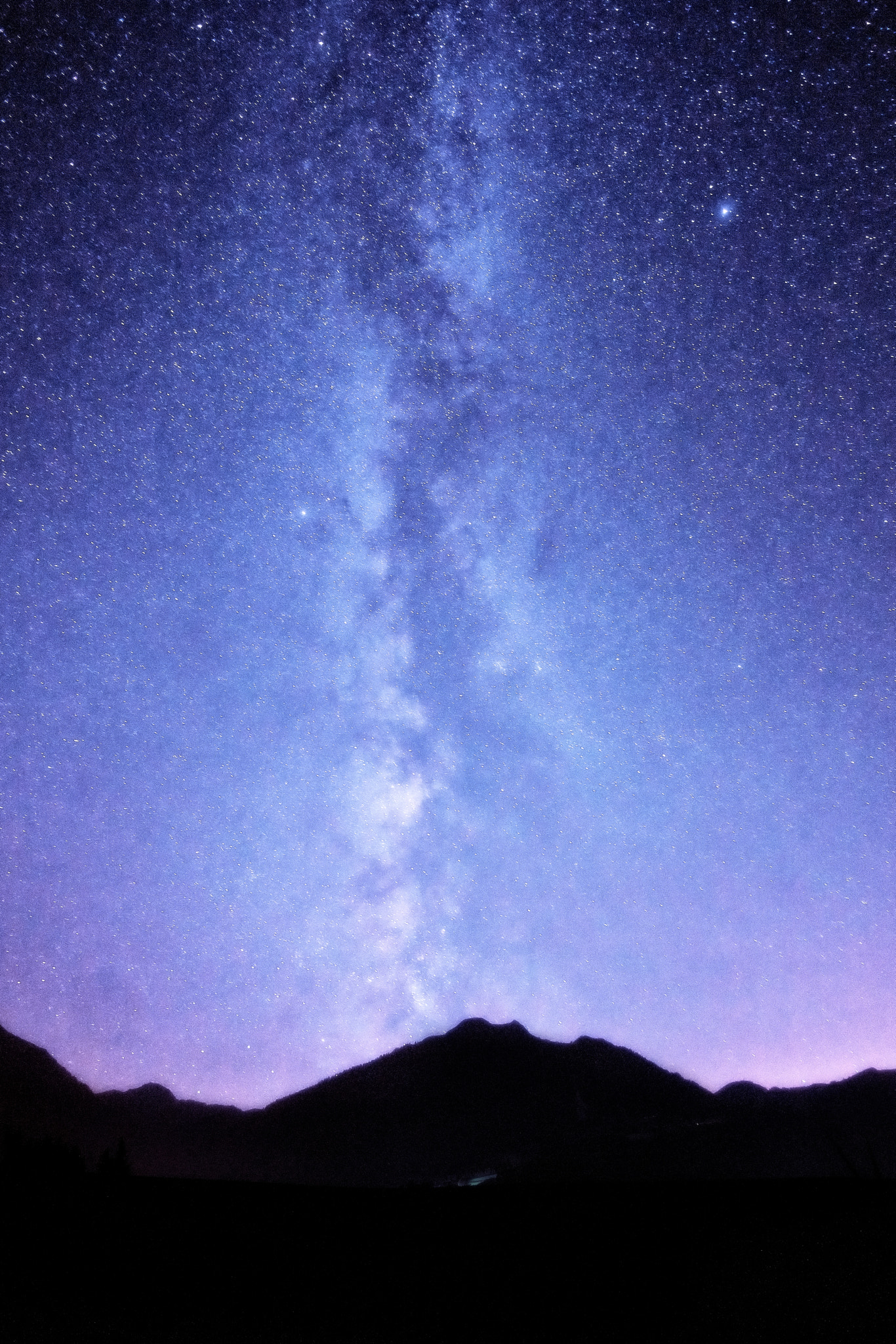 Sony Alpha NEX-7 + ZEISS Touit 12mm F2.8 sample photo. A night photography