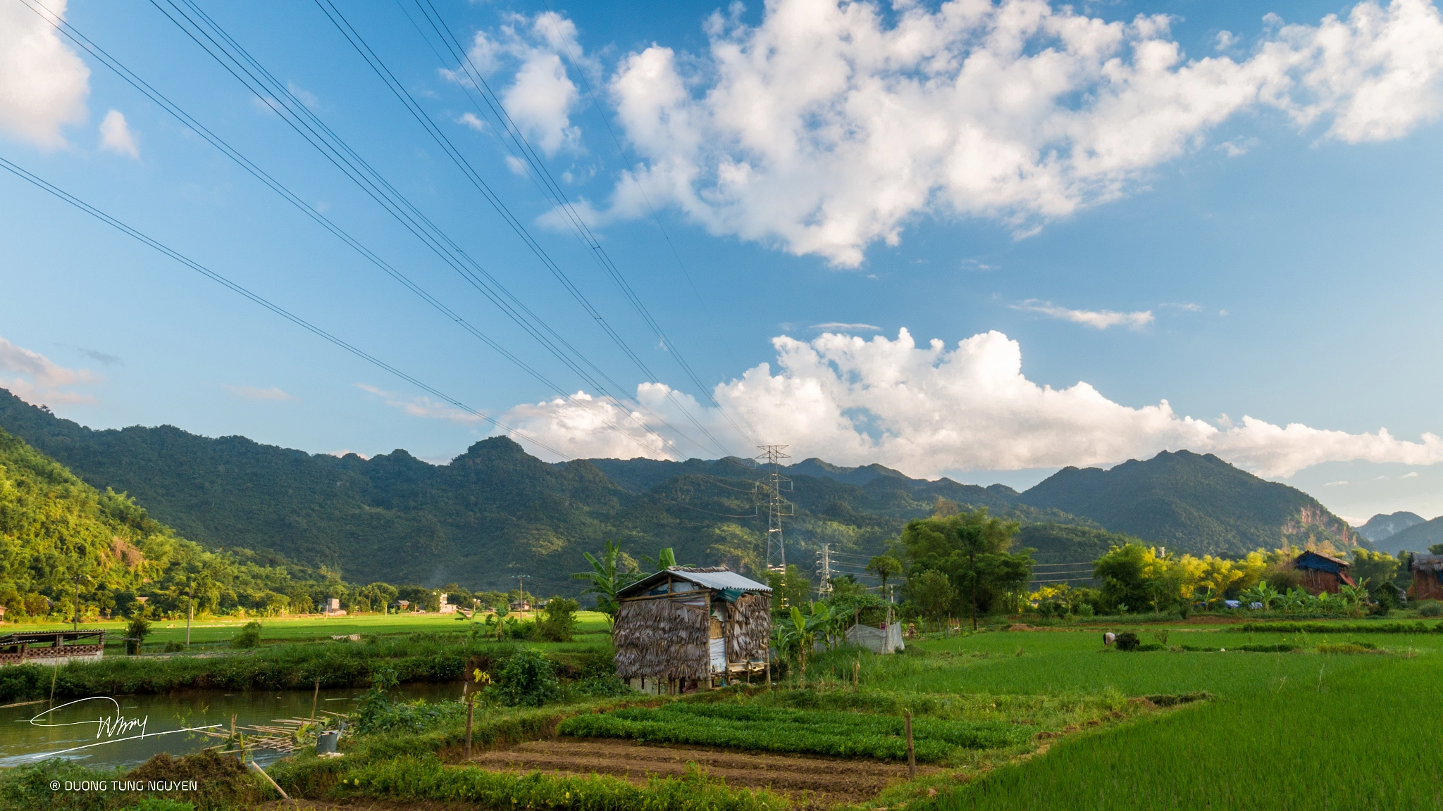 Canon EOS 70D + Canon EF 16-35mm F4L IS USM sample photo. Mai châu hòa bình photography