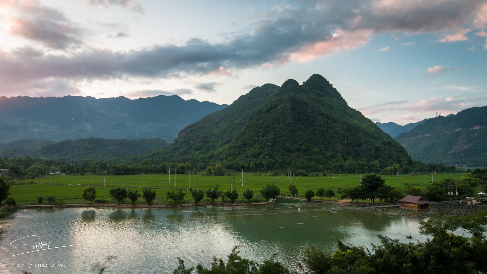Canon EOS 70D + Canon EF 16-35mm F4L IS USM sample photo. Mai châu hòa bình photography
