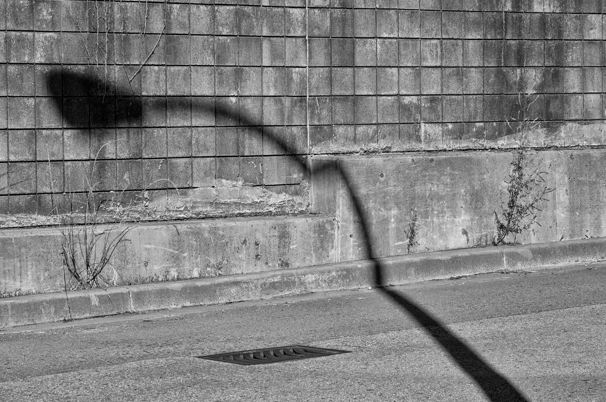 Sony E 18-200mm F3.5-6.3 OSS sample photo. 'light and shadow' photography