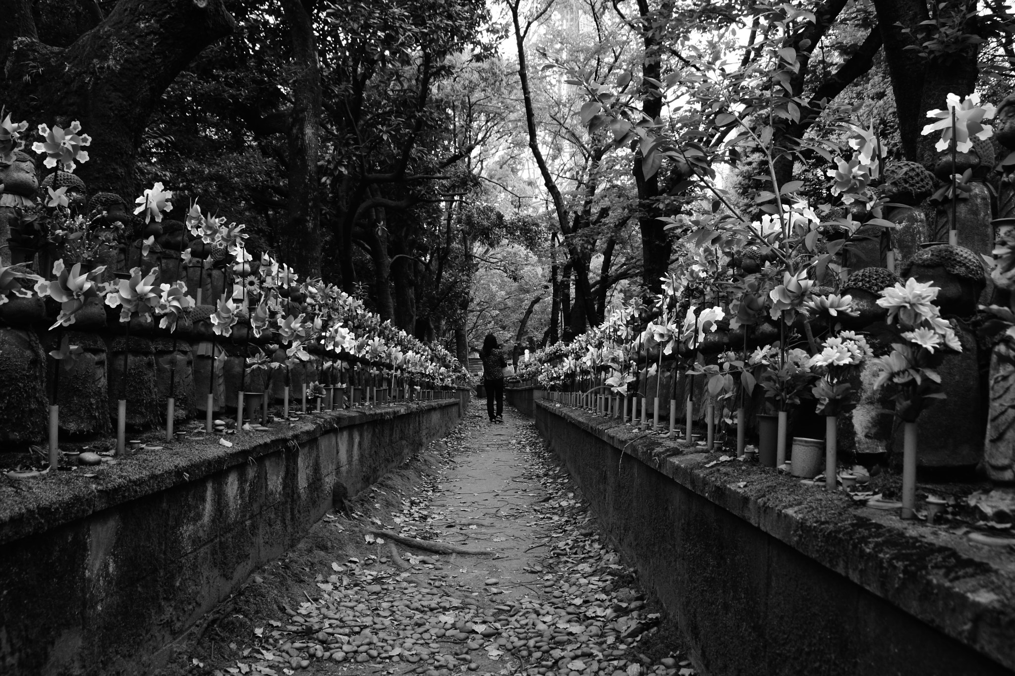Canon EOS 40D sample photo. Mizuko jizo zojoji temple in tokyo photography