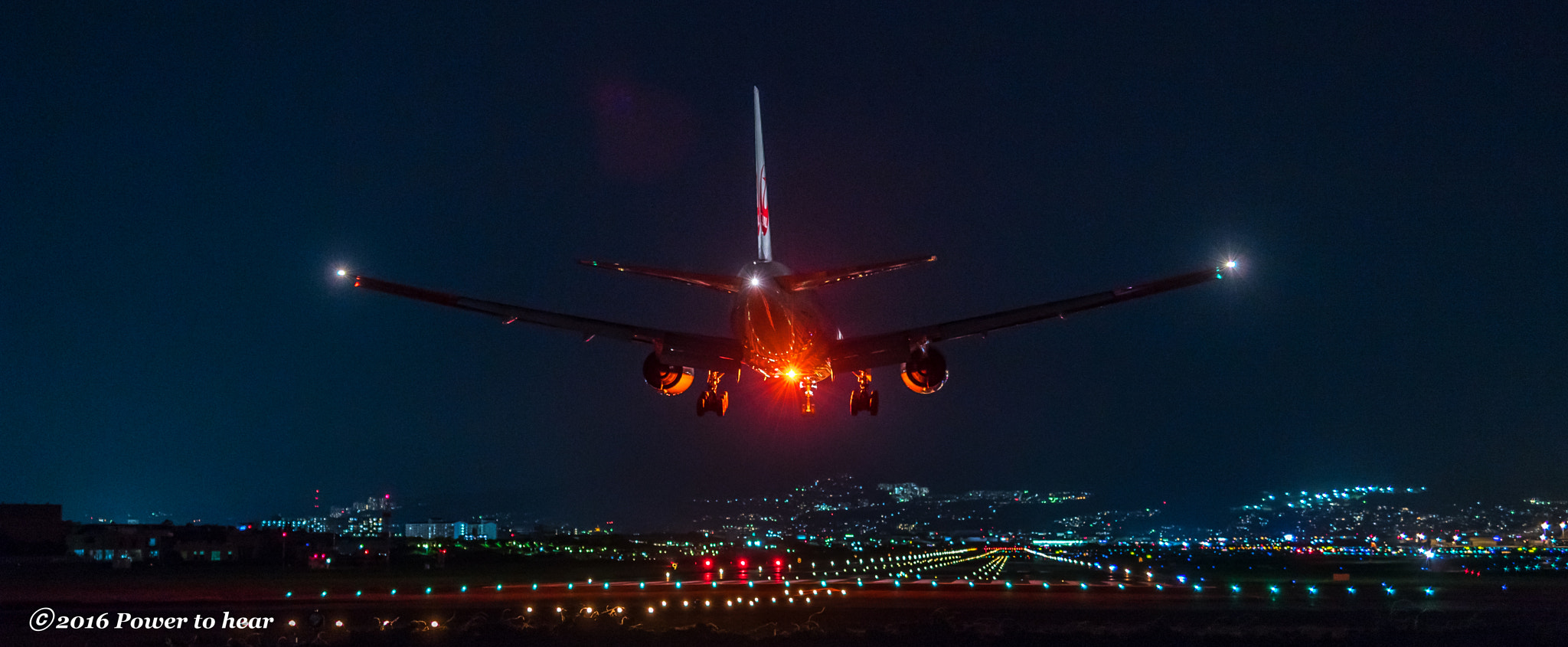 Nikon D5 + Sigma 50mm F1.4 DG HSM Art sample photo. Red flash in the pitch-black darkness, jal b777 photography