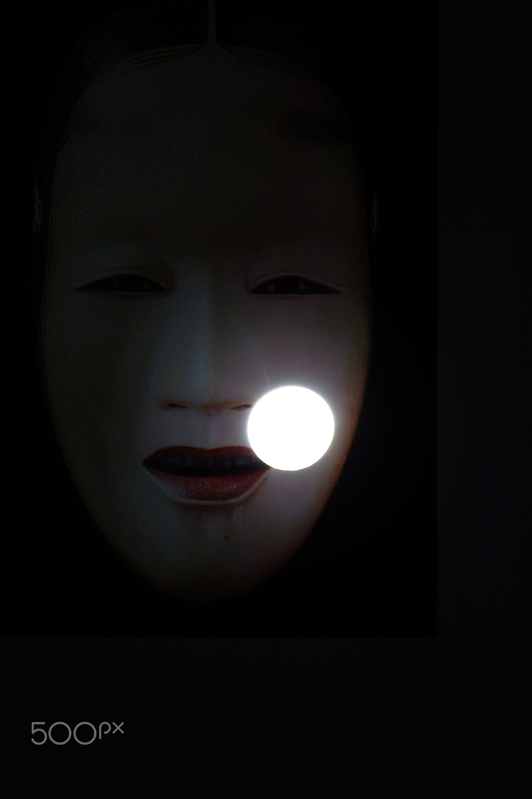 Nikon Df sample photo. Moon and wakaonna(noh face) photography
