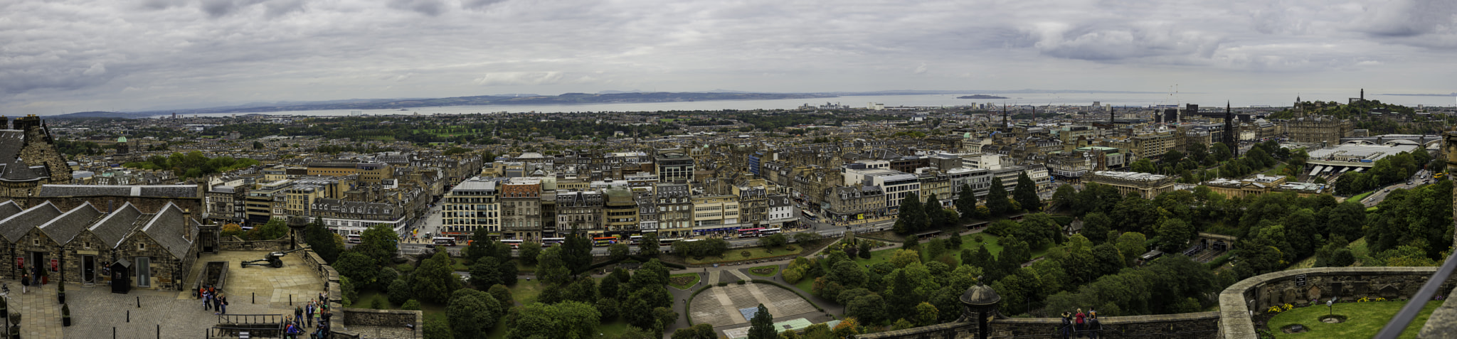 Nikon D600 + AF Zoom-Nikkor 28-105mm f/3.5-4.5D IF sample photo. View from the edinburgh castle photography