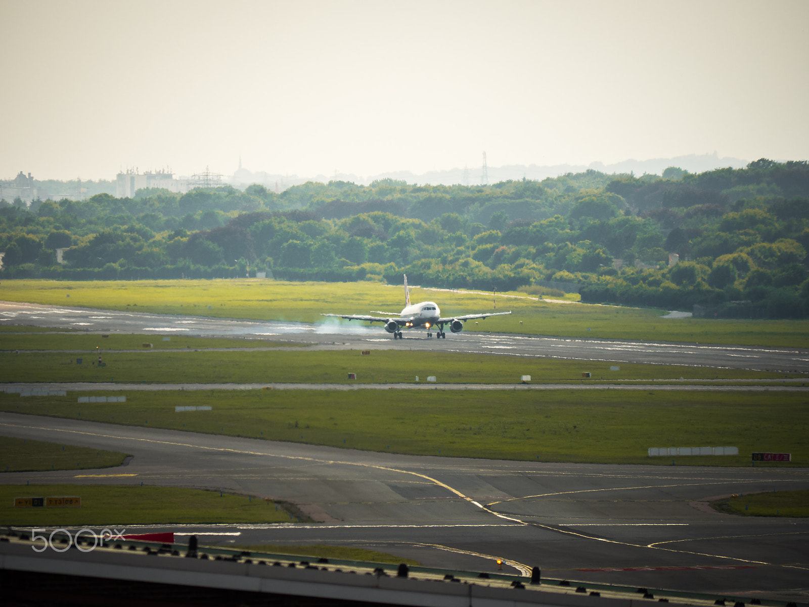 Panasonic Lumix DMC-GH4 sample photo. Germanwings airbus touching down photography
