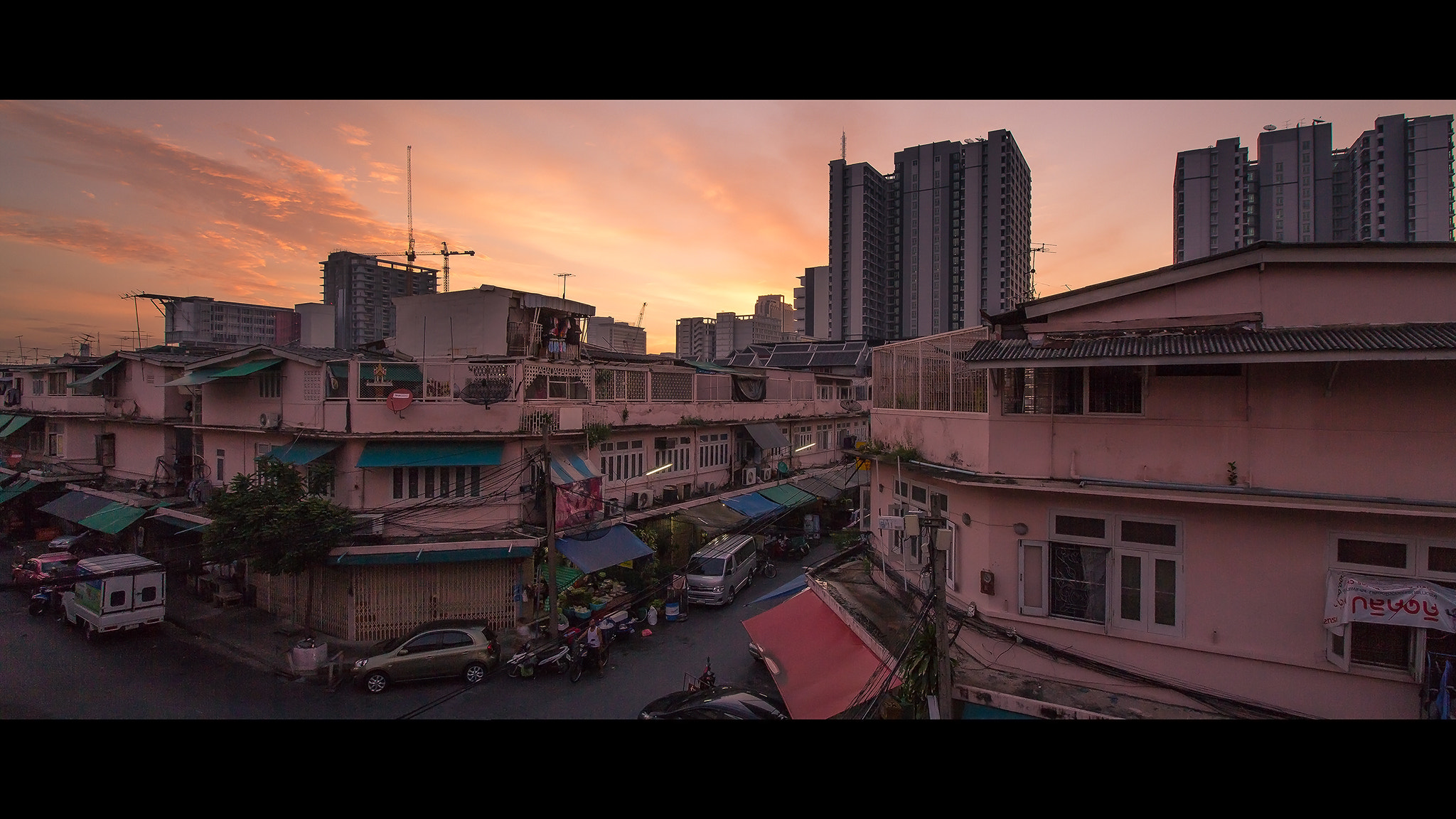 Canon EOS 600D (Rebel EOS T3i / EOS Kiss X5) sample photo. Twilight photography