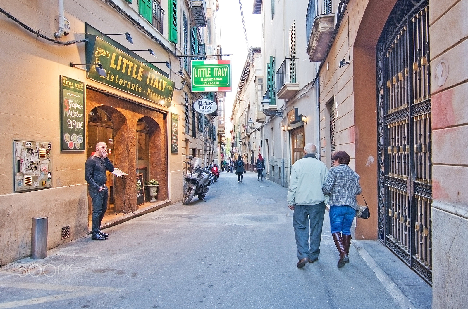 AF Zoom-Nikkor 24-50mm f/3.3-4.5D sample photo. Little italy restaurant photography