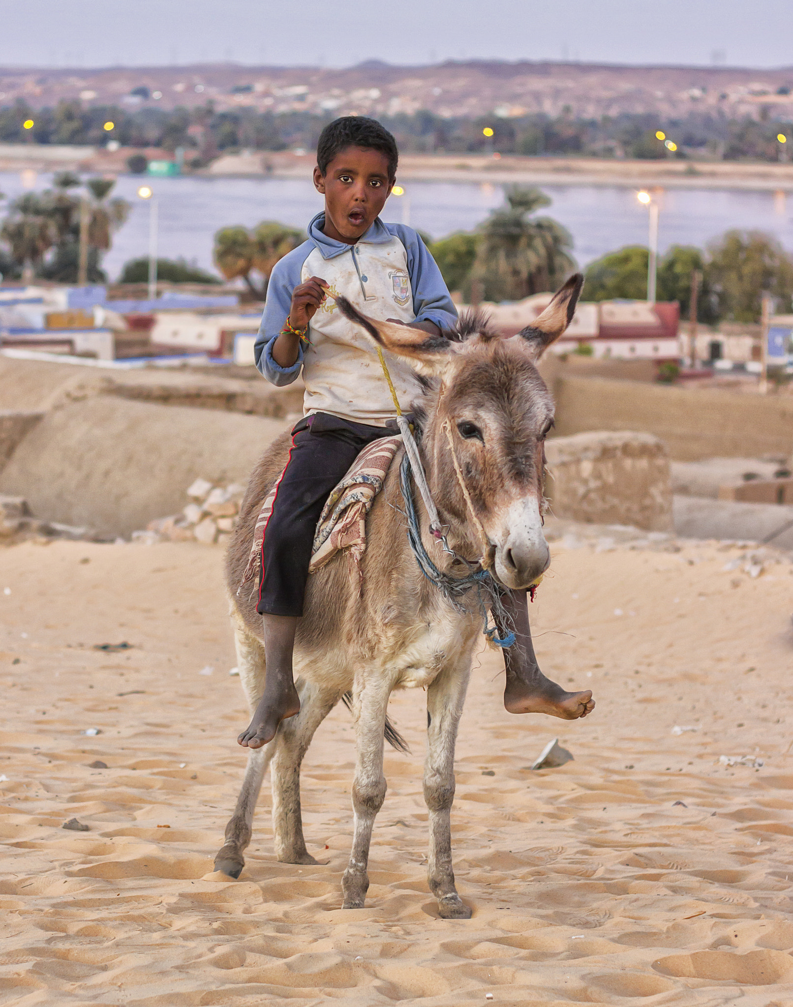 Canon EOS 600D (Rebel EOS T3i / EOS Kiss X5) sample photo. Child of 8arb aswan photography