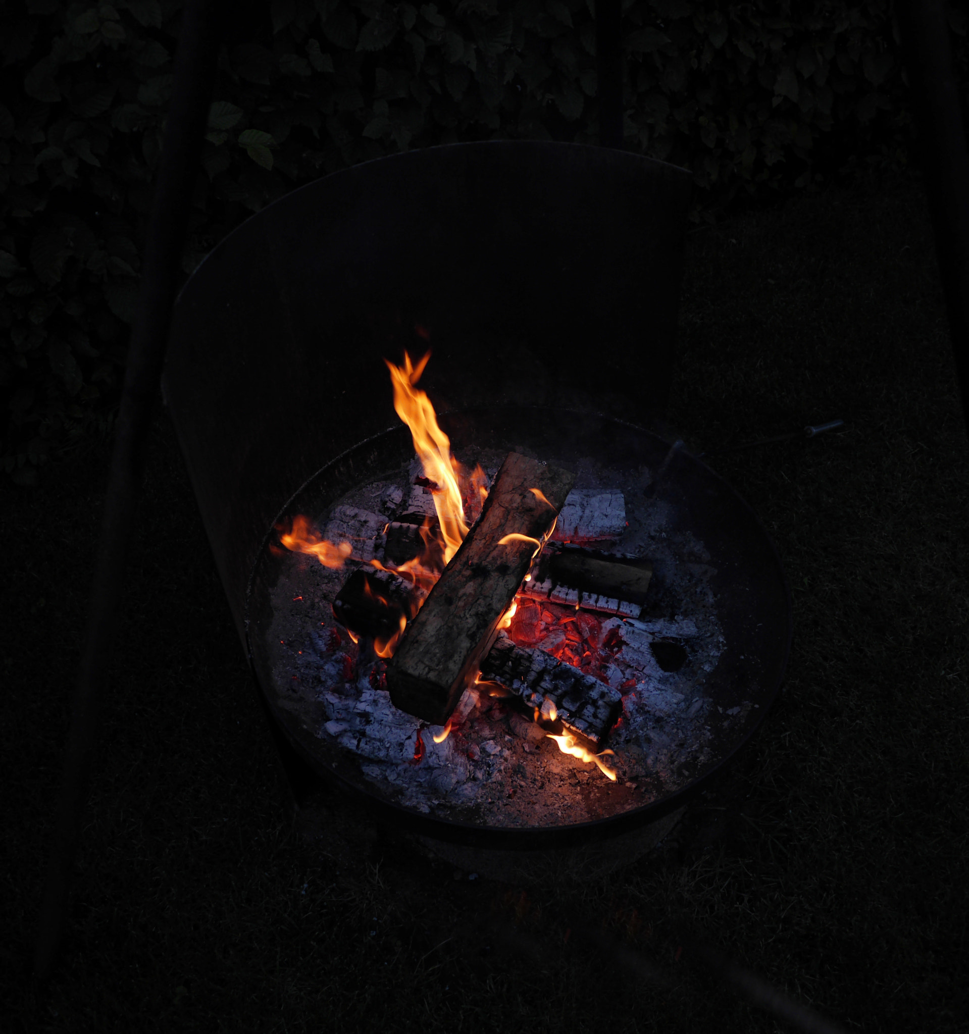 Panasonic Lumix DMC-GH3 + Panasonic Lumix G 14mm F2.5 ASPH sample photo. Fire photography