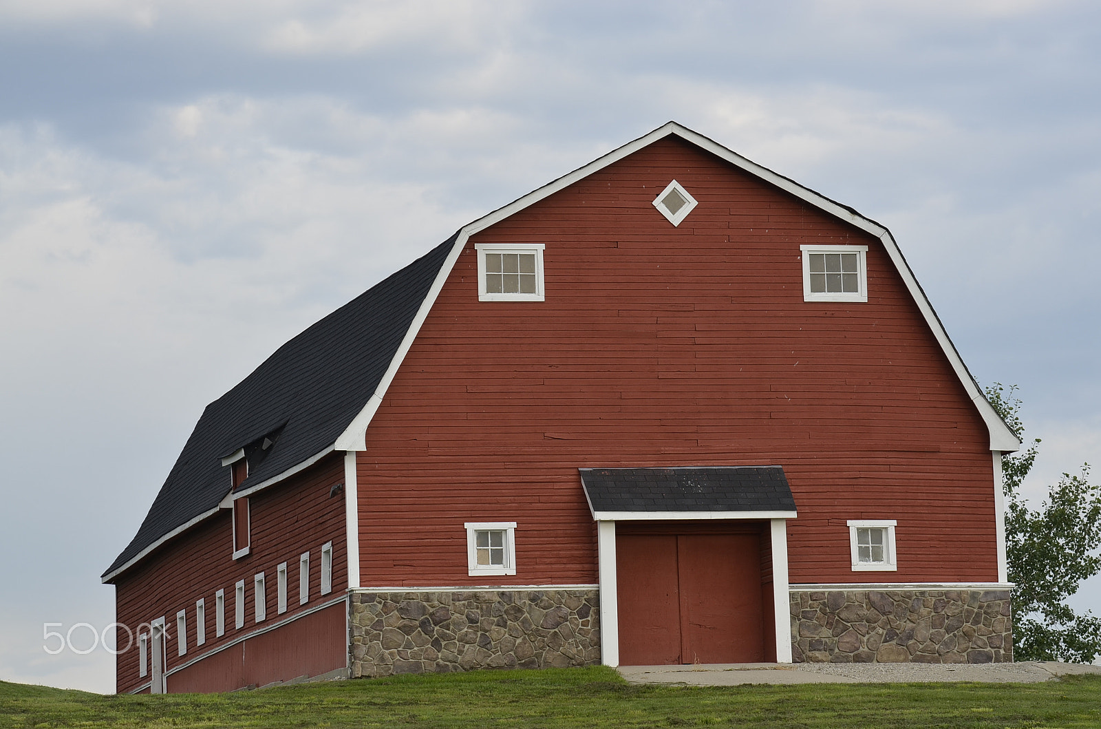 Nikon AF-S Nikkor 70-200mm F4G ED VR sample photo. Barn photography