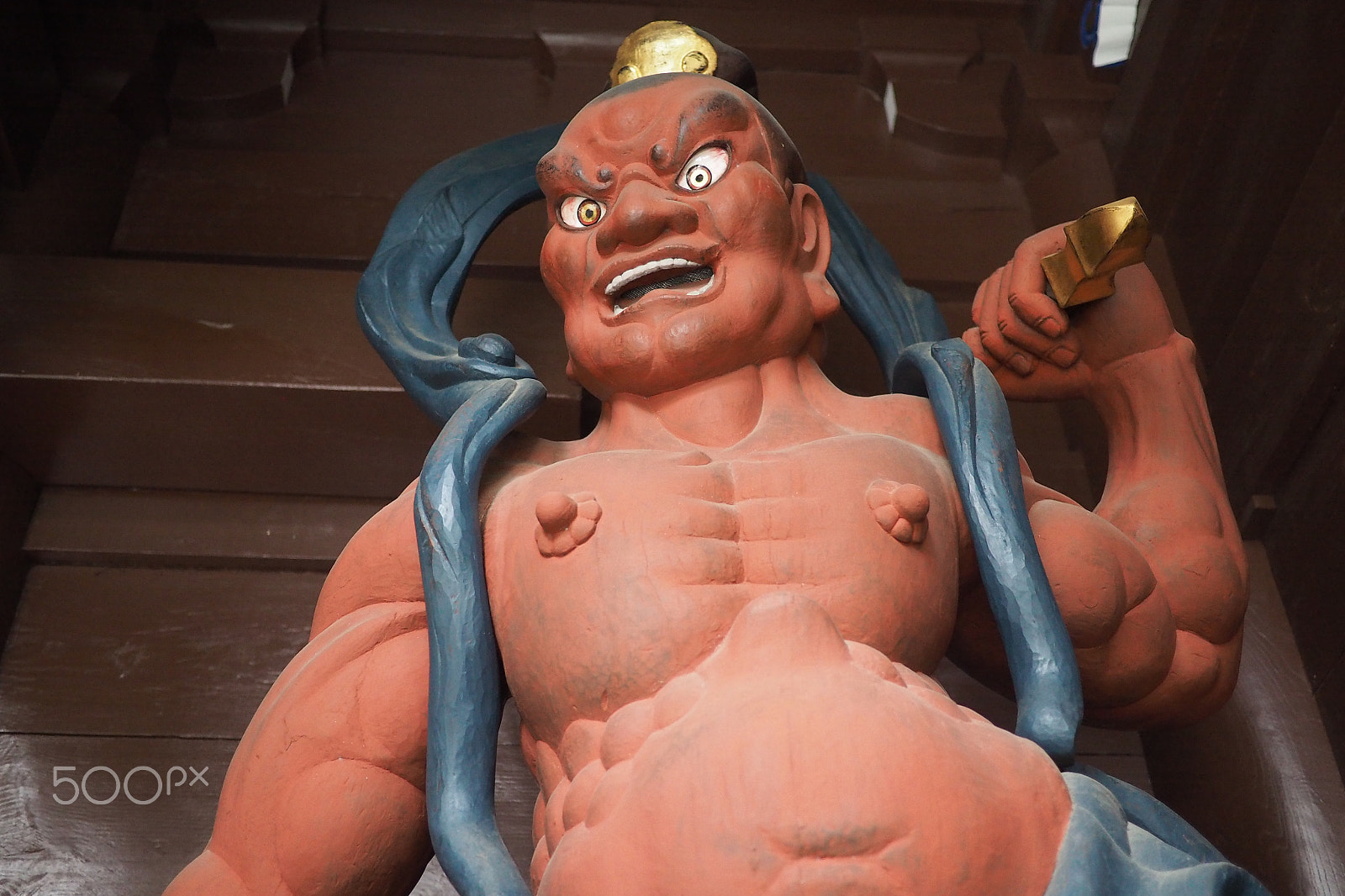 Olympus OM-D E-M10 + LUMIX G 20/F1.7 II sample photo. Japanese shrine statue photography
