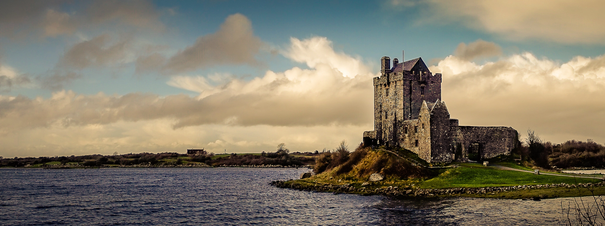 Sony Alpha a5000 (ILCE 5000) + Sigma 19mm F2.8 EX DN sample photo. Dunguaire castle, ireland photography