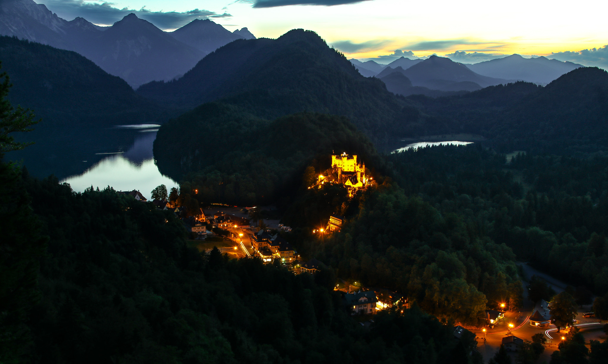 Canon EOS 80D + Canon TS-E 90mm F2.8 Tilt-Shift sample photo. Hohenschwangau castle photography