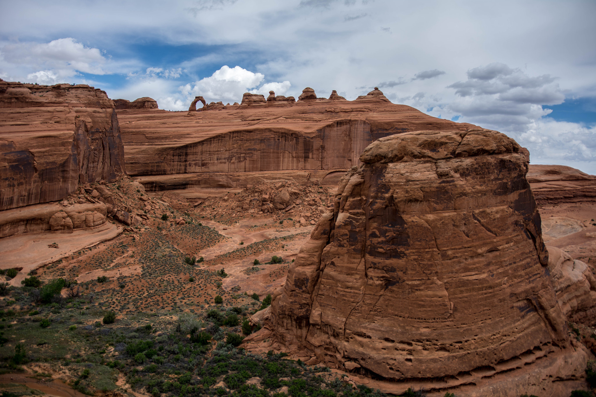 Nikon D5200 + Sigma 18-35mm F1.8 DC HSM Art sample photo. Arches photography