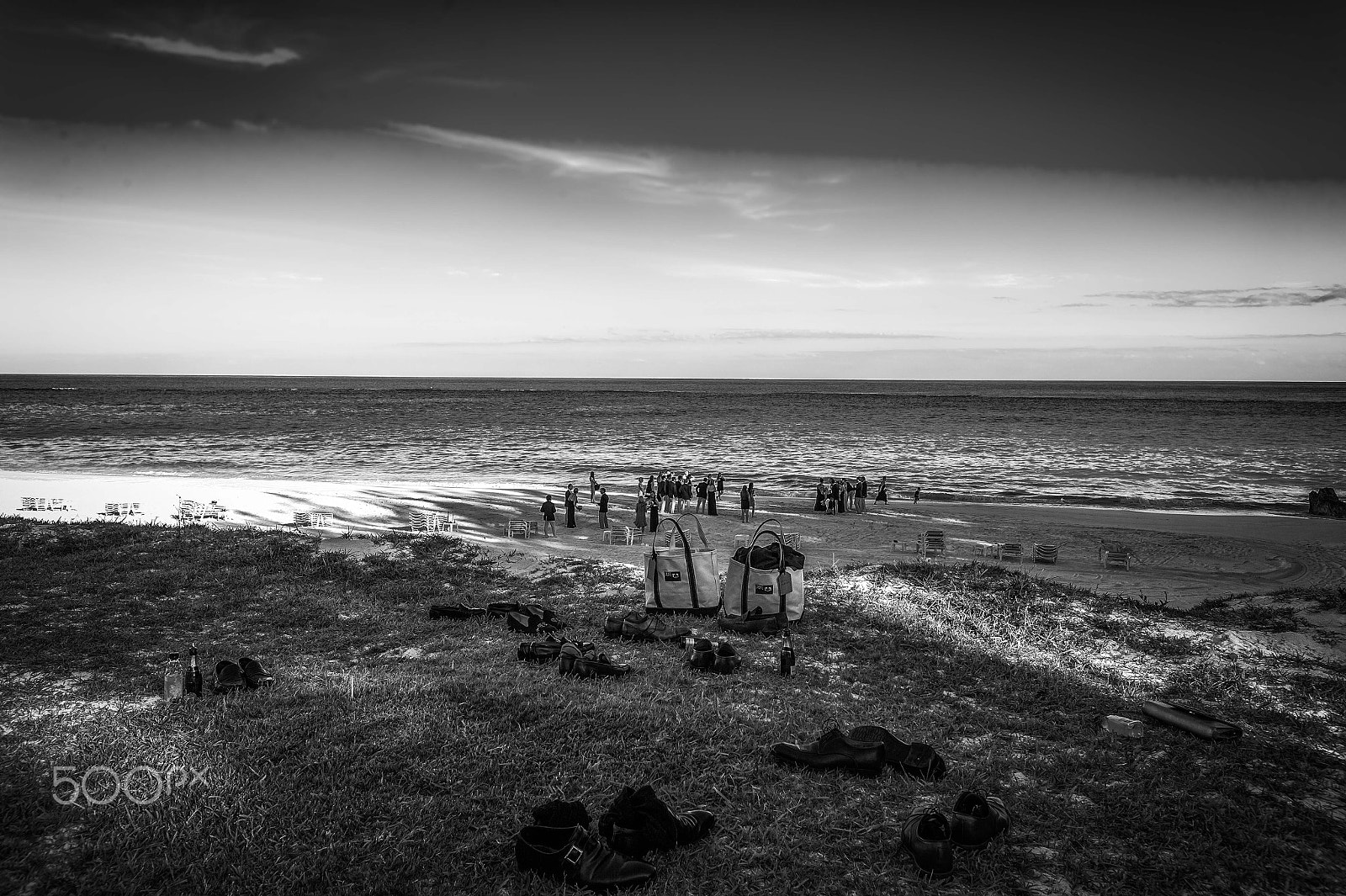Nikon AF-S Nikkor 17-35mm F2.8D ED-IF sample photo. Beach reception photography