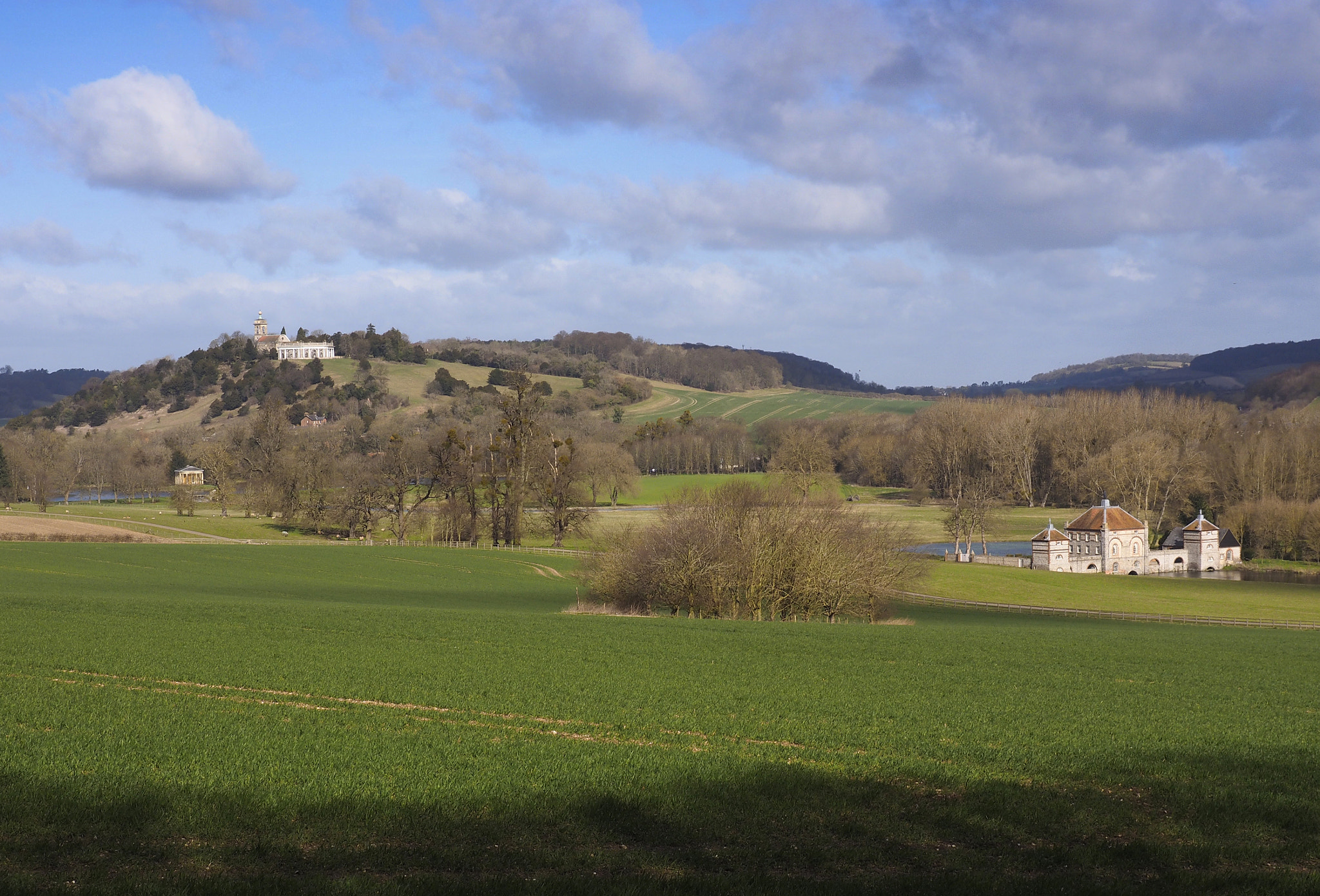 Olympus OM-D E-M1 sample photo. Wycombe park overlooked by wycombe ball hellfire caves photography
