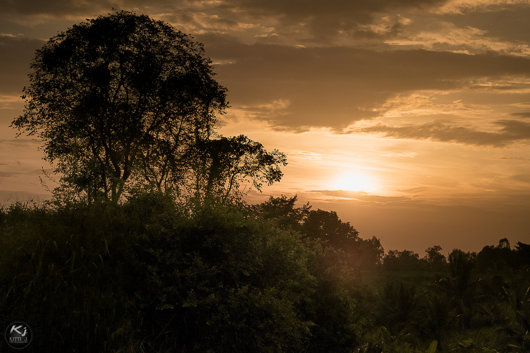 Fujifilm X-A2 + Fujifilm XC 50-230mm F4.5-6.7 OIS II sample photo. Sunset in chonburi [fuji x-a2] photography