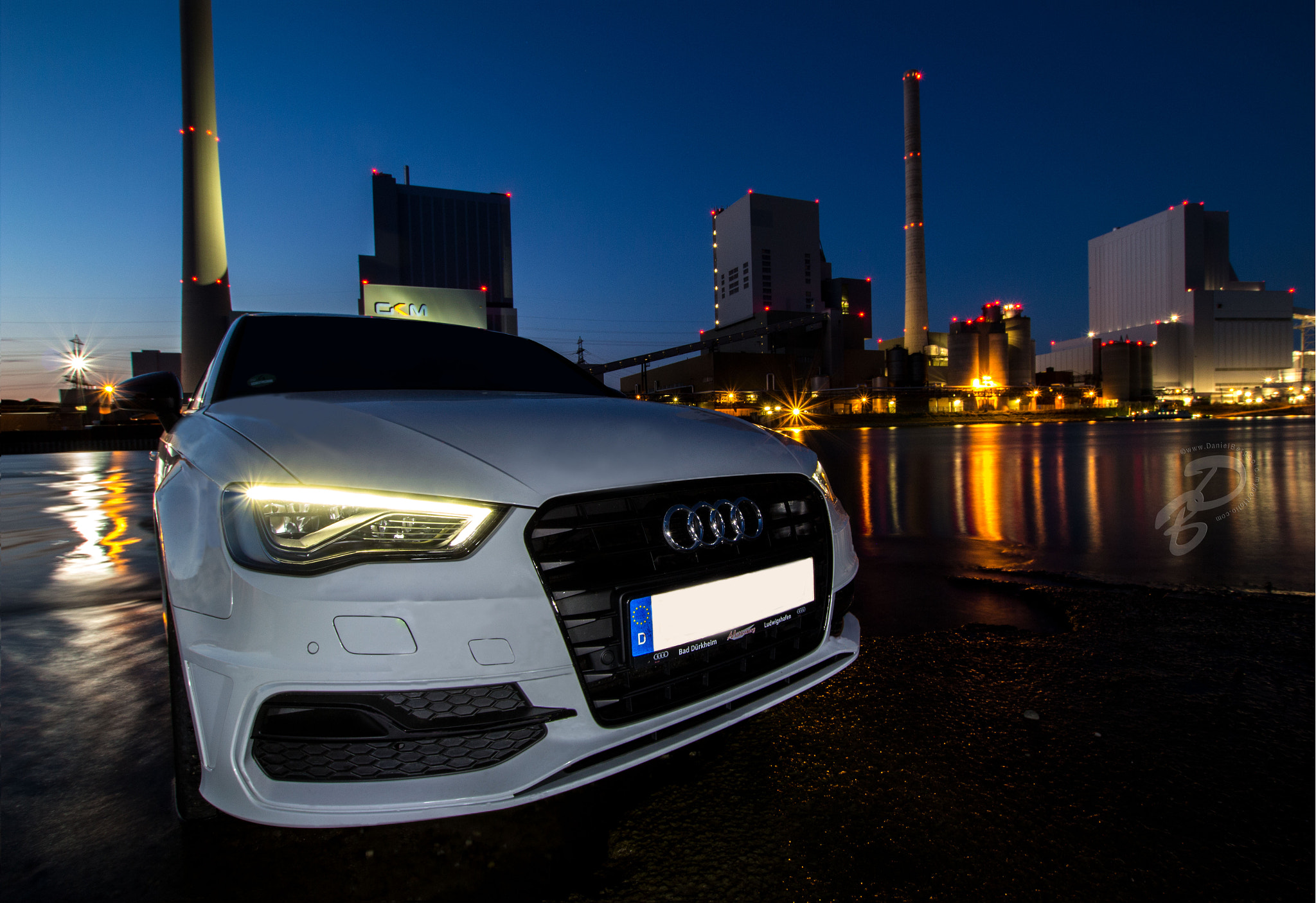 Sigma 10-20mm F3.5 EX DC HSM sample photo. Audi a3 night photography