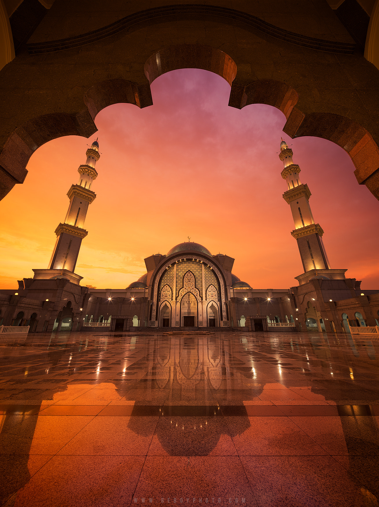 Sony a7R + Canon TS-E 17mm F4L Tilt-Shift sample photo. Federal mosque of kuala lumpur (malaysia) photography