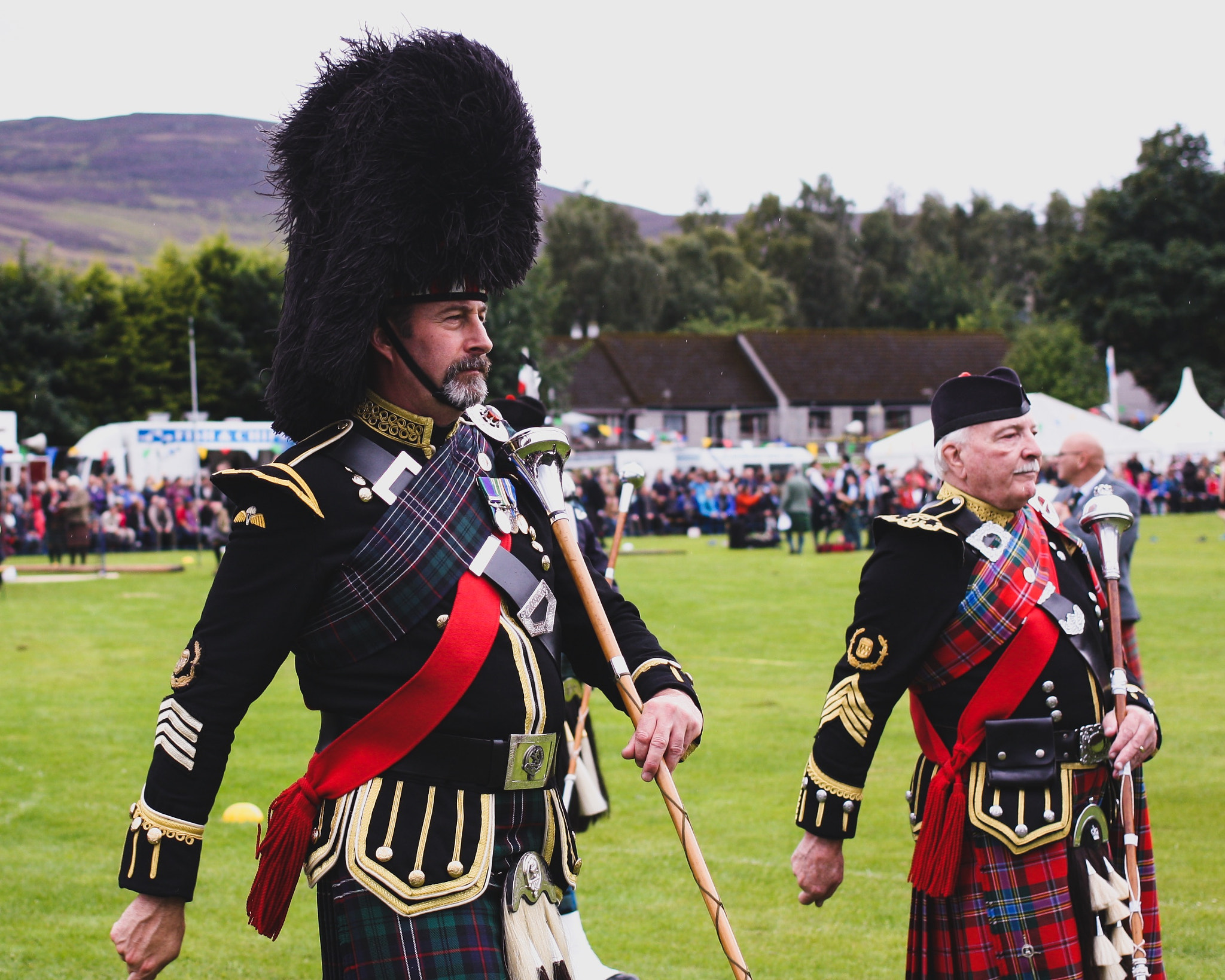 Canon EOS 1000D (EOS Digital Rebel XS / EOS Kiss F) + Canon EF 40mm F2.8 STM sample photo. Ballater highland games photography